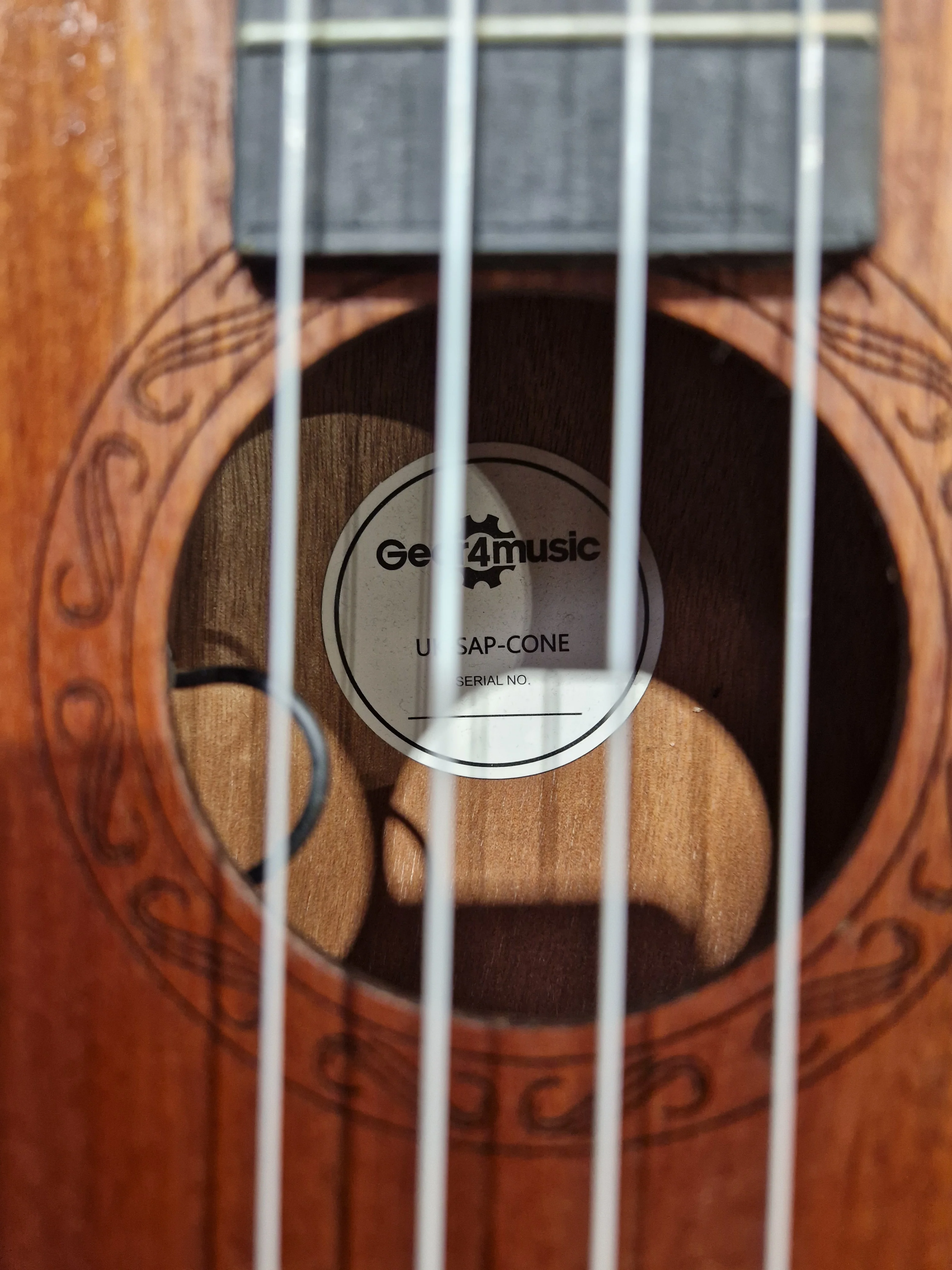 GEAR4MUSIC UK-SAP-CONE Electro-Acoustic Ukulele - Cutaway Design - Excellent - Image 6