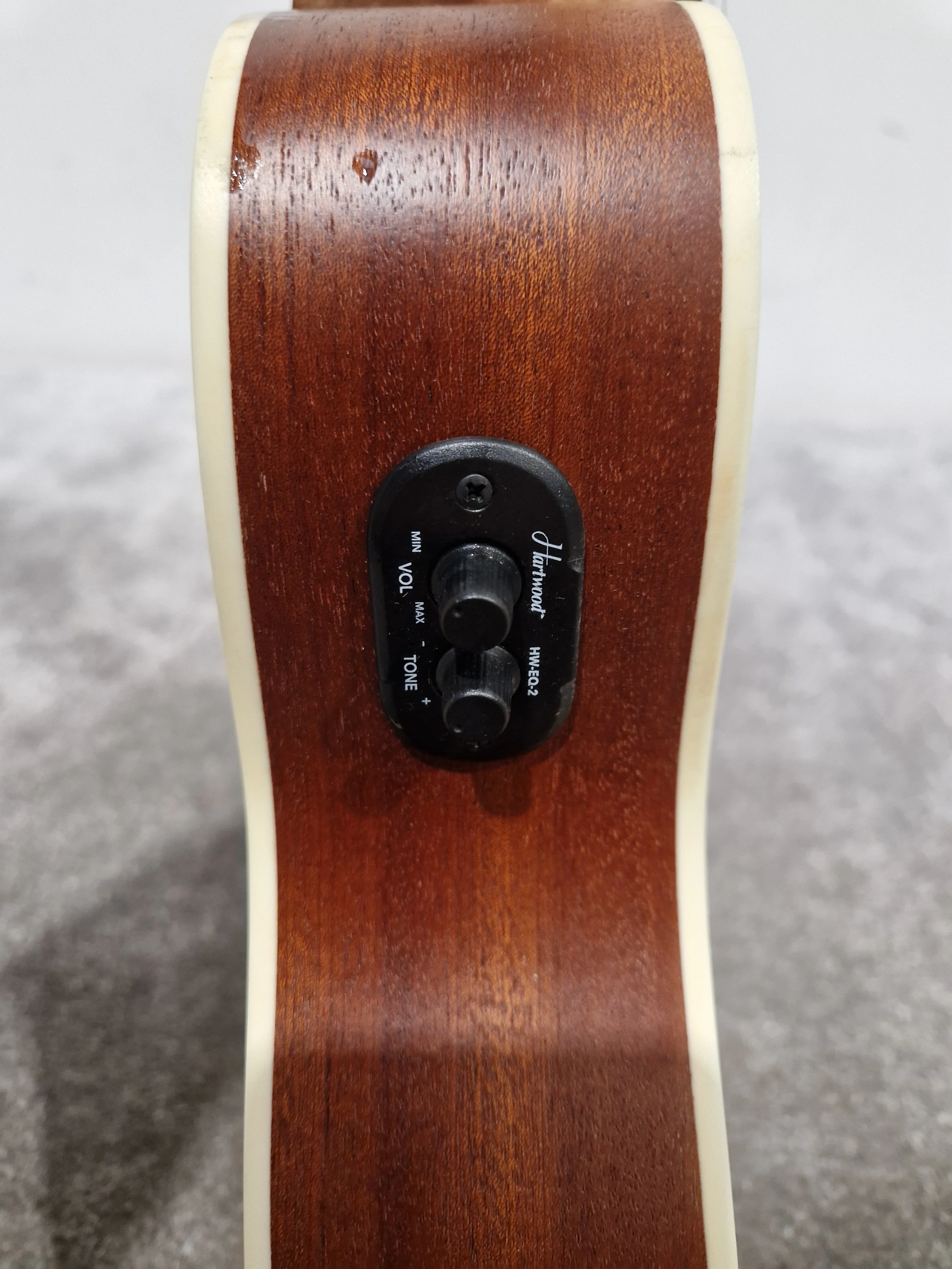 GEAR4MUSIC UK-SAP-CONE Electro-Acoustic Ukulele - Cutaway Design - Excellent - Image 7