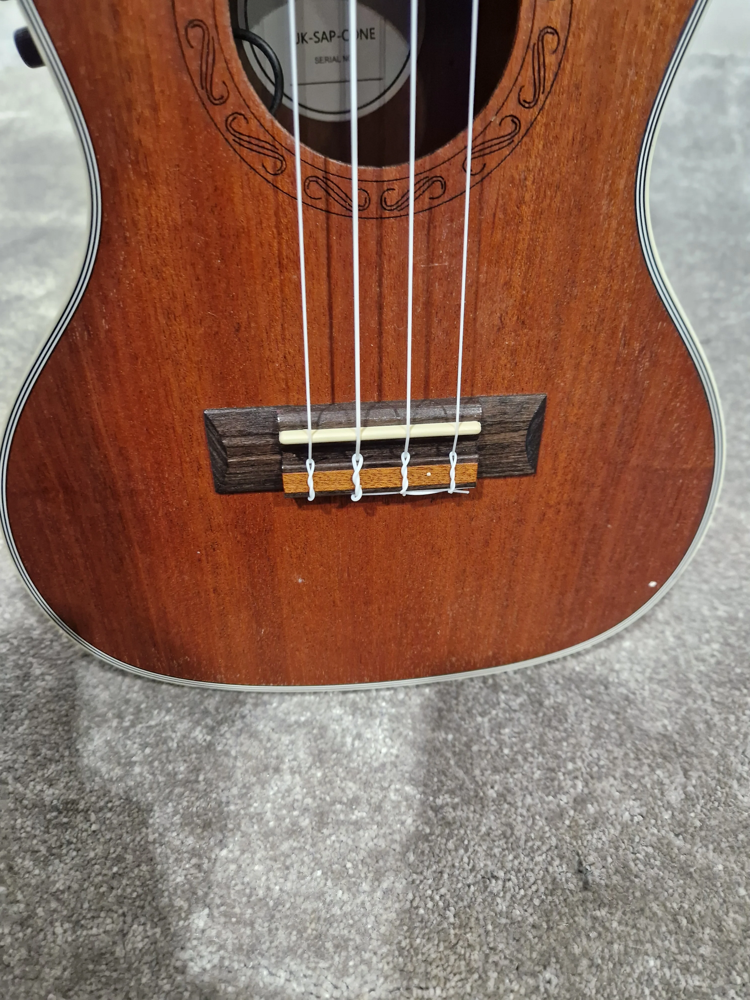 GEAR4MUSIC UK-SAP-CONE Electro-Acoustic Ukulele - Cutaway Design - Excellent - Image 8