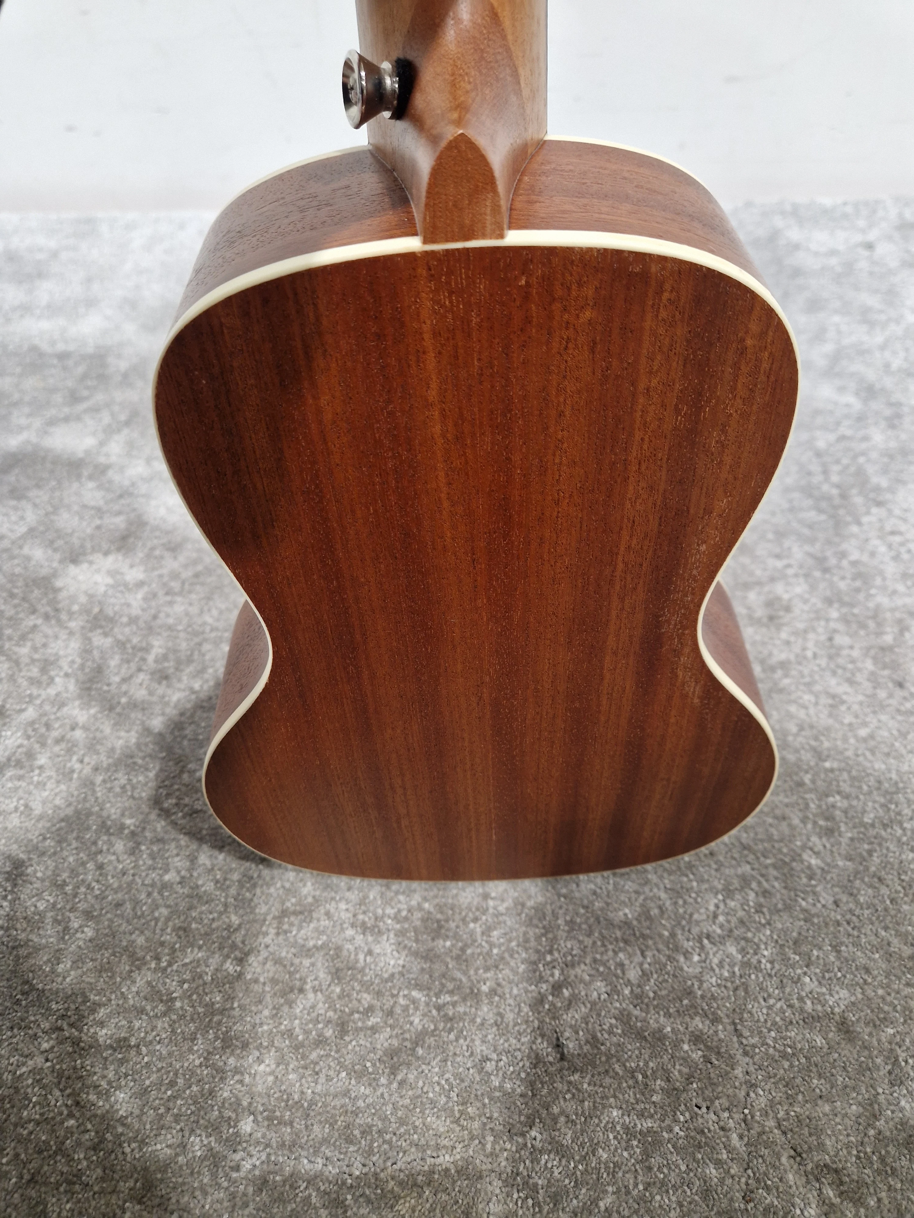 GEAR4MUSIC UK-SAP-CONE Electro-Acoustic Ukulele - Cutaway Design - Excellent - Image 9