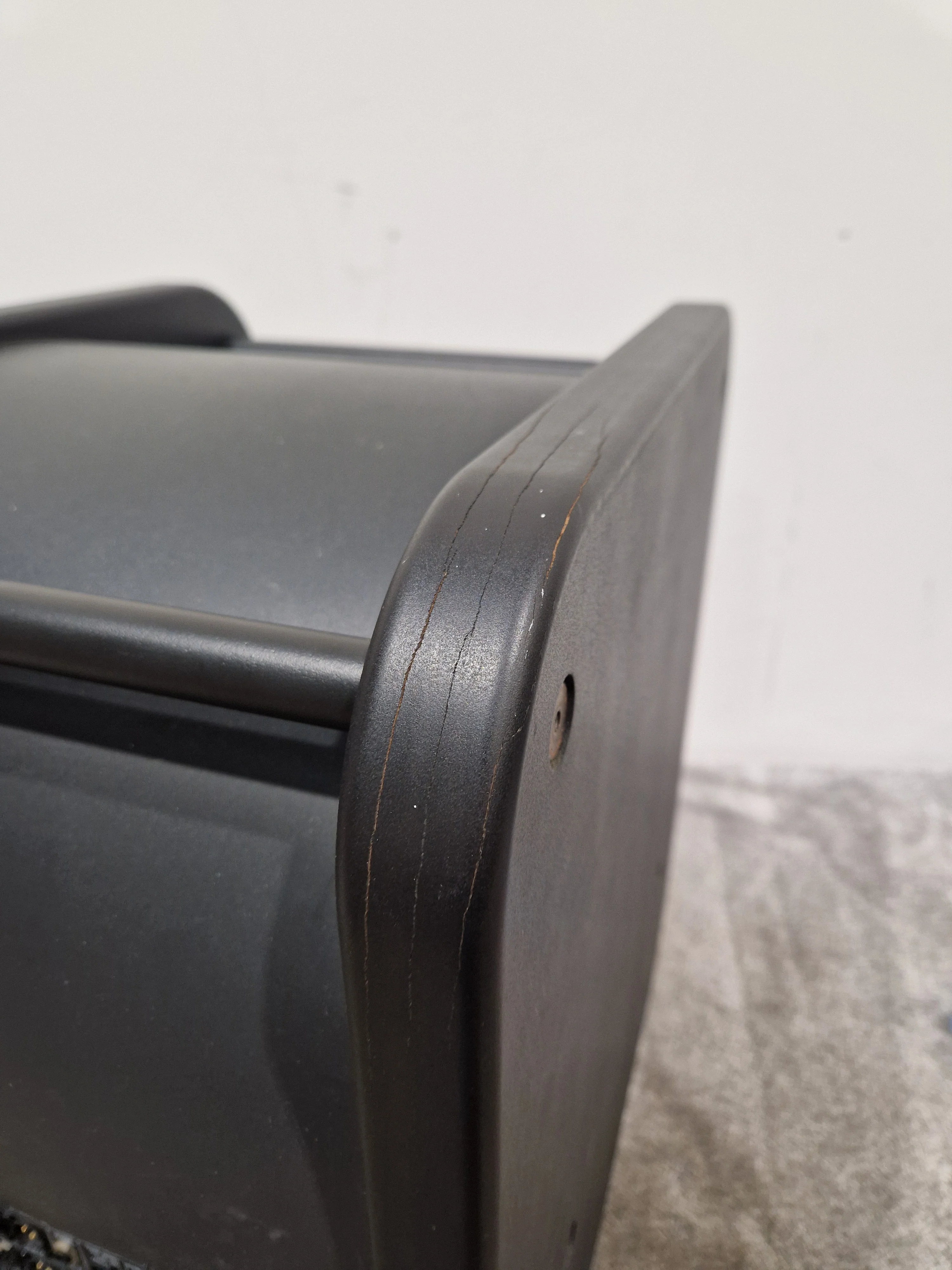 Genelec 7060B Active Subwoofer - Precise Bass Response - Very Good w/ Power Supply - Image 4