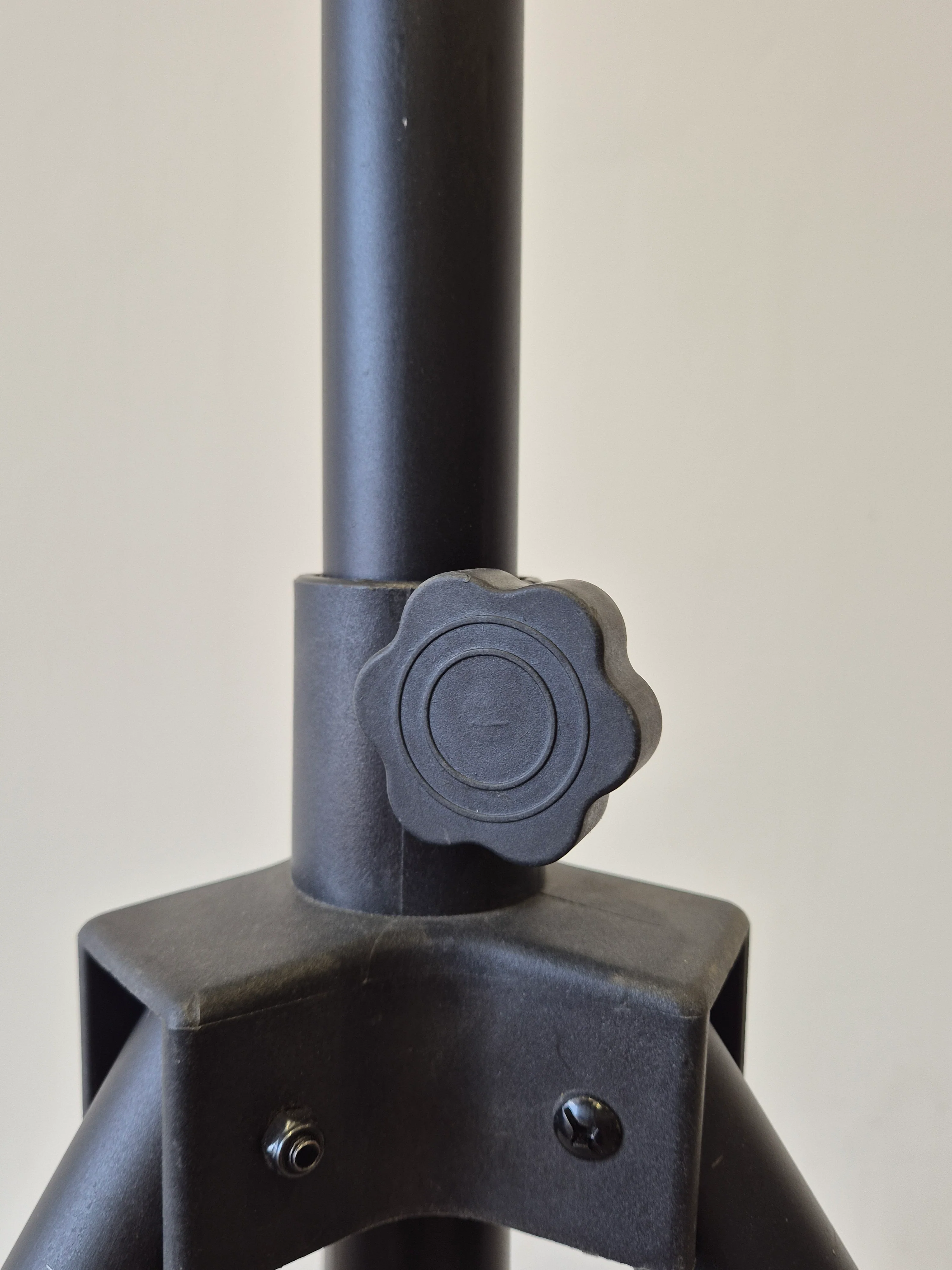 Generic PA Speaker Tripod Stand w/ Soft Bag - Image 4
