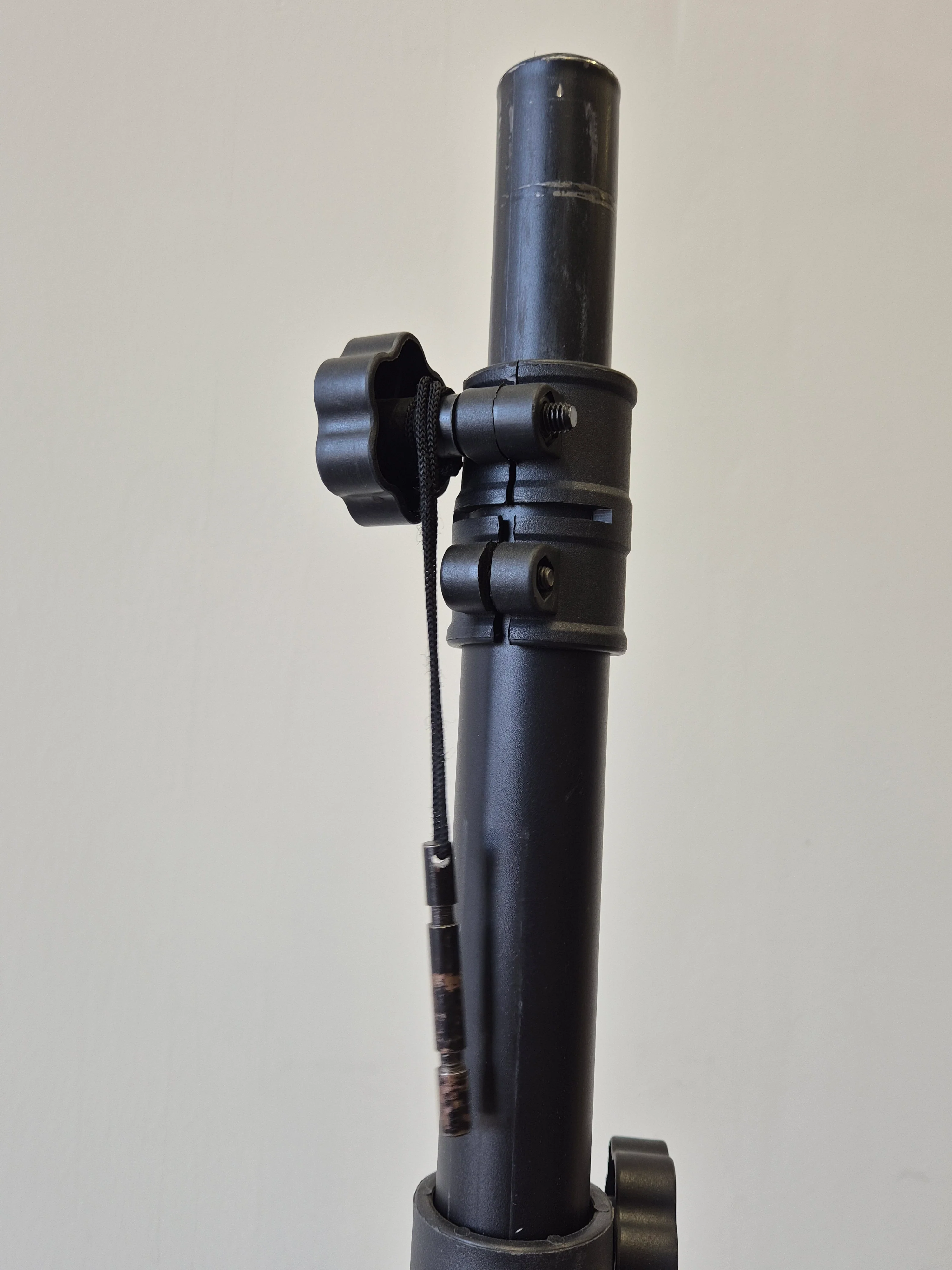 Generic PA Speaker Tripod Stand w/ Soft Bag - Image 5