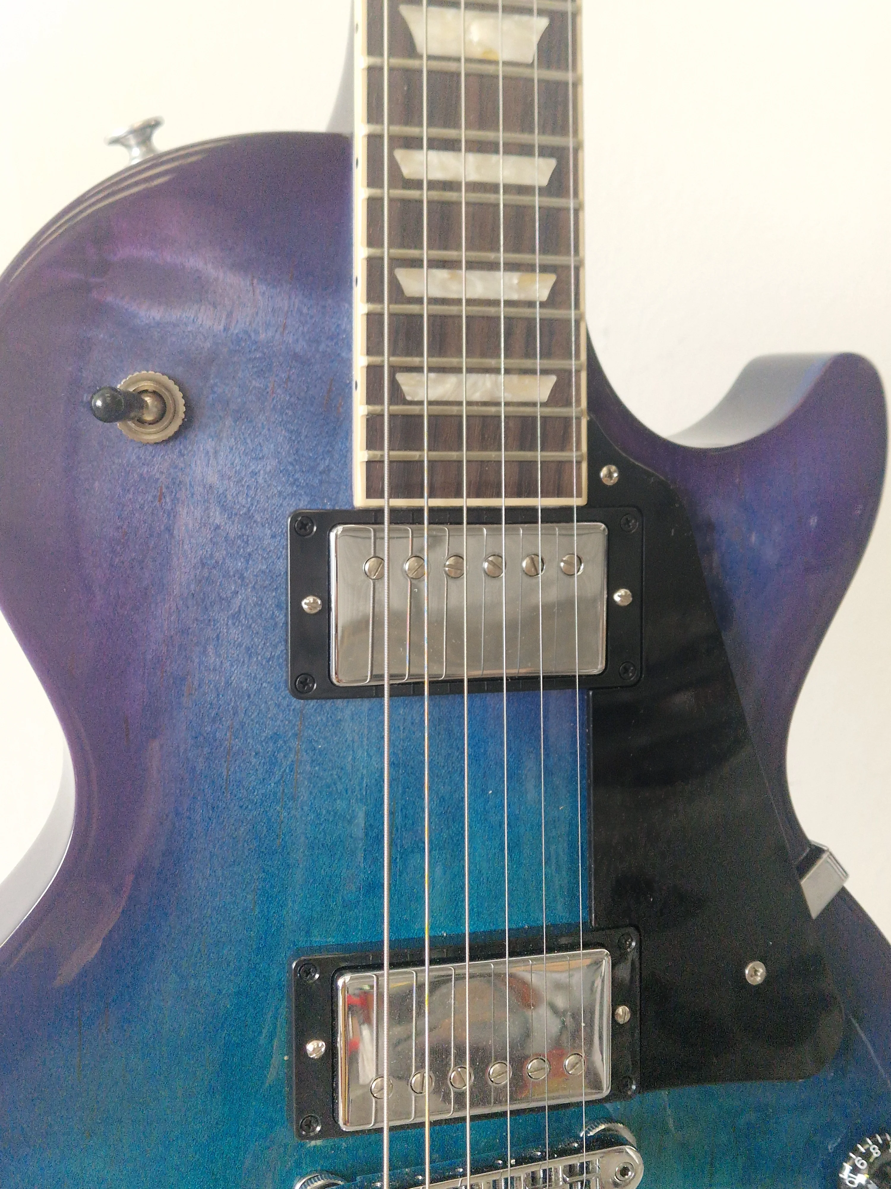 Gibson Les Paul Studio 2025 Blueberry Burst – Burstbucker Pickups – Excellent w/ Case - Image 6