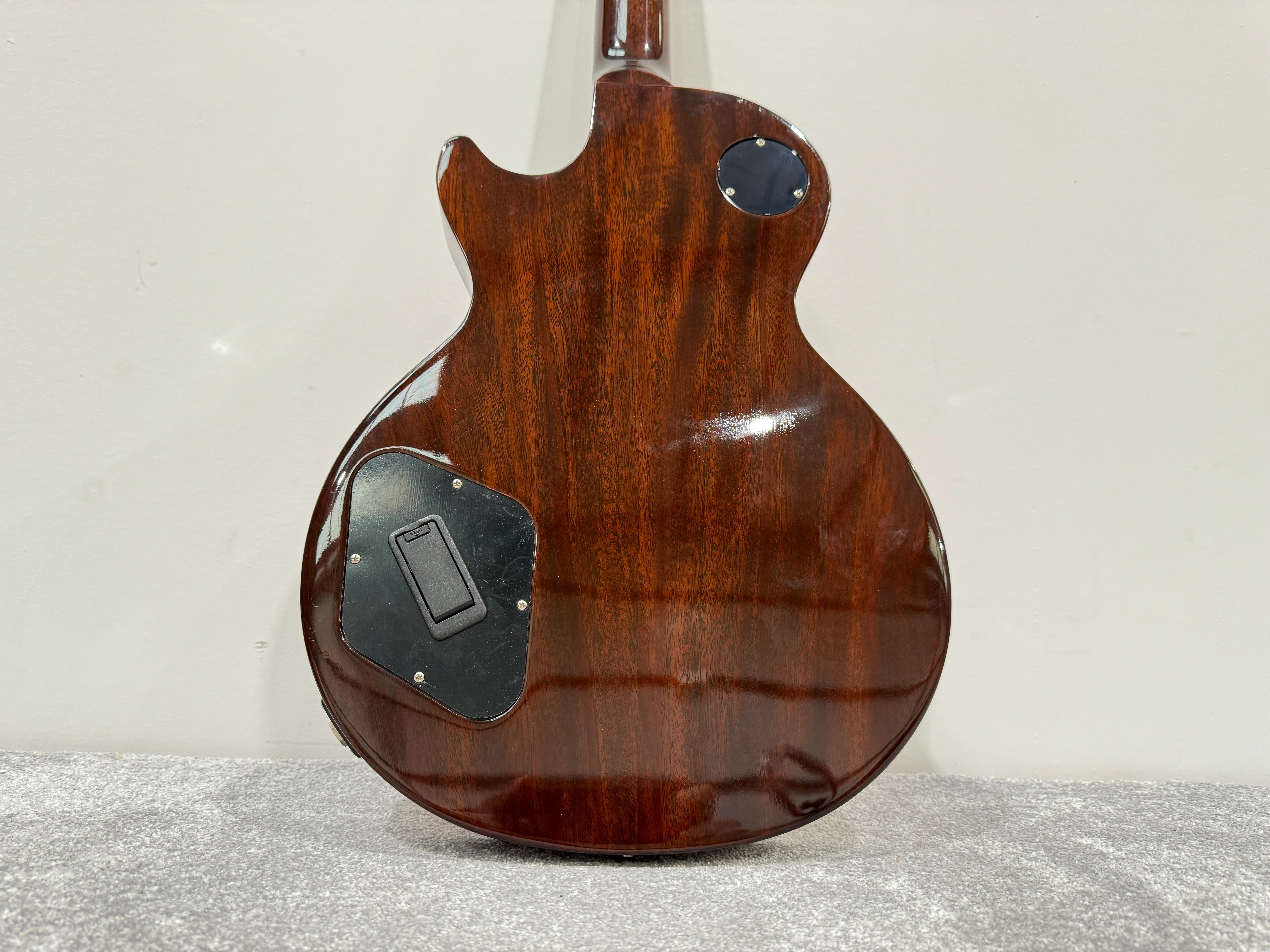 Gibson Les Paul Studio Deluxe II '60s Flame Top USA Electric Guitar - Heritage Cherry - 2013 - Heritage Cherry Finish - Excellent w/ Hard Case & Tuner - Image 14