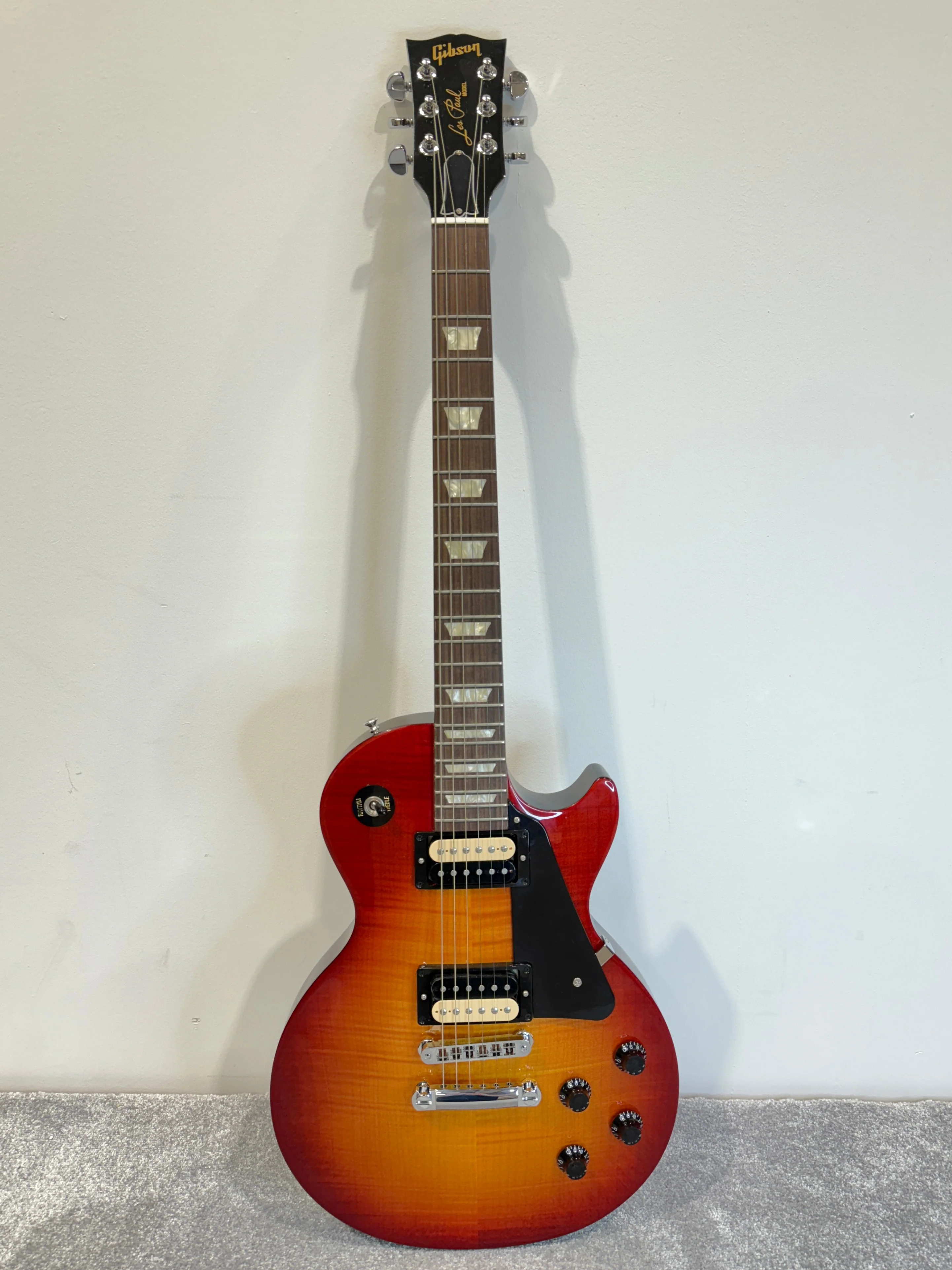 Gibson Les Paul Studio Deluxe II '60s Flame Top USA Electric Guitar - Heritage Cherry - 2013 - Heritage Cherry Finish - Excellent w/ Hard Case & Tuner - Image 2