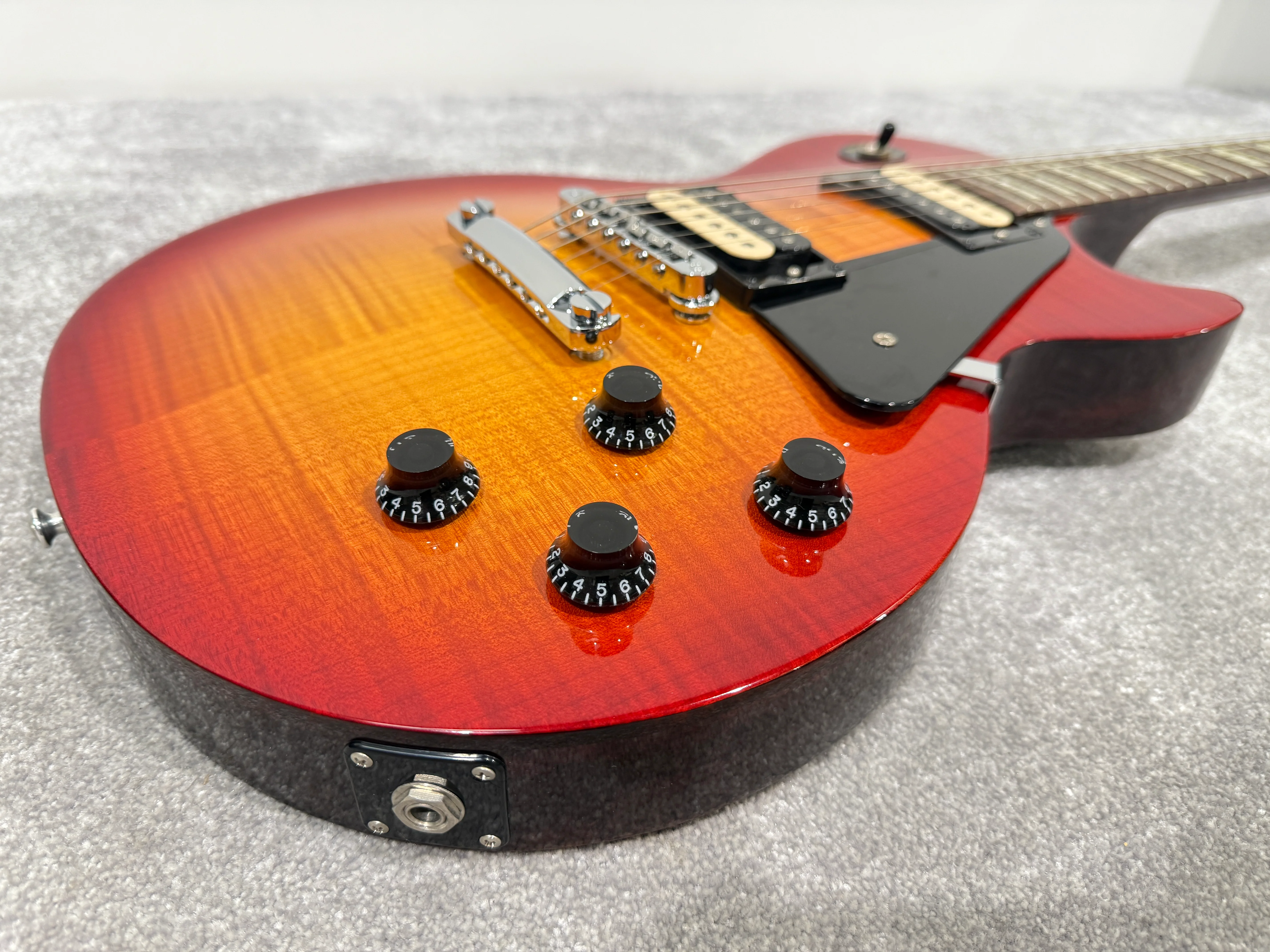 Gibson Les Paul Studio Deluxe II '60s Flame Top USA Electric Guitar - Heritage Cherry - 2013 - Heritage Cherry Finish - Excellent w/ Hard Case & Tuner - Image 7