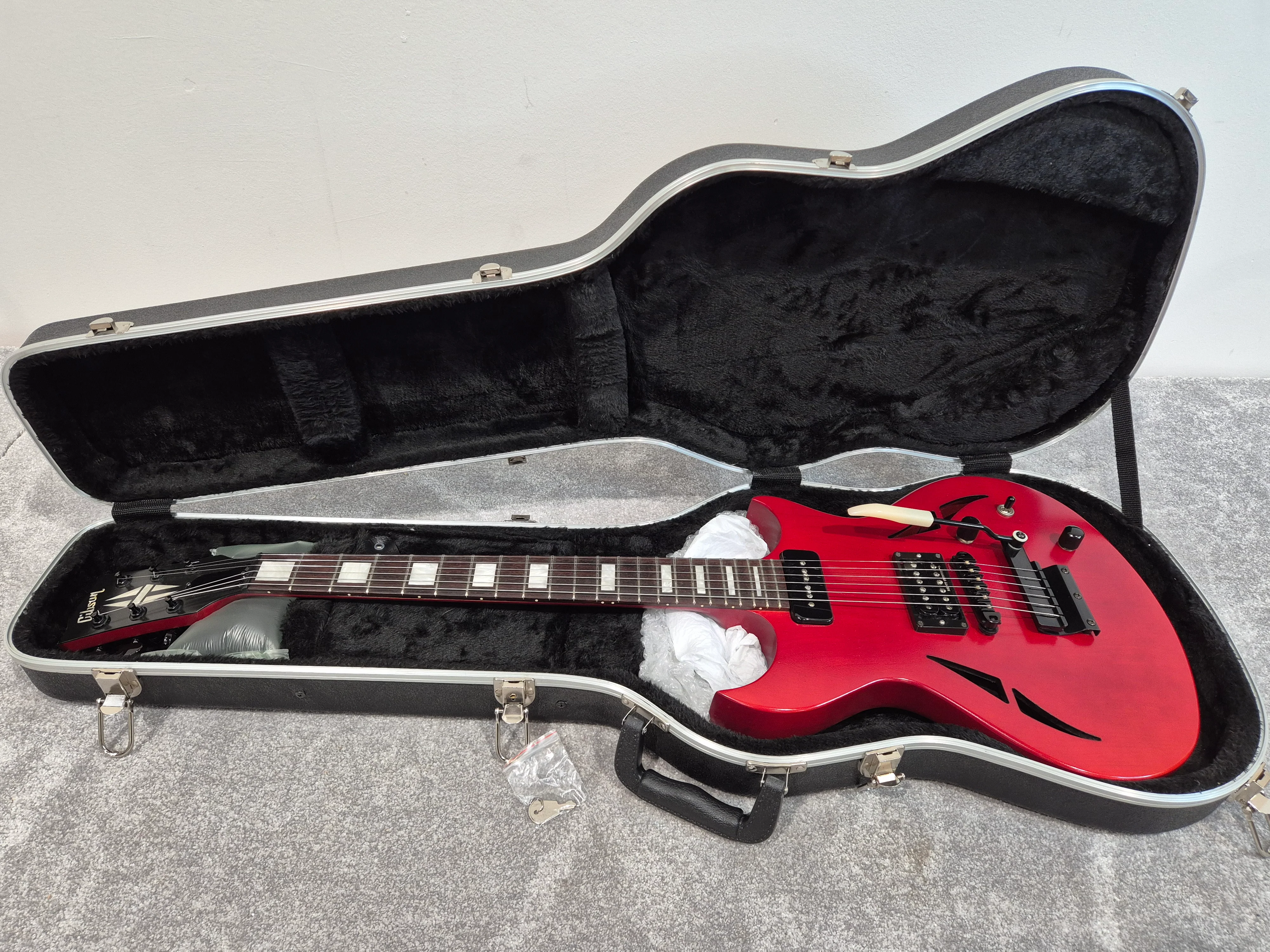 Gibson N-225 USA – Semi-Hollow Electric Guitar – Mint w/ Gear4music Hard Case - Image 11