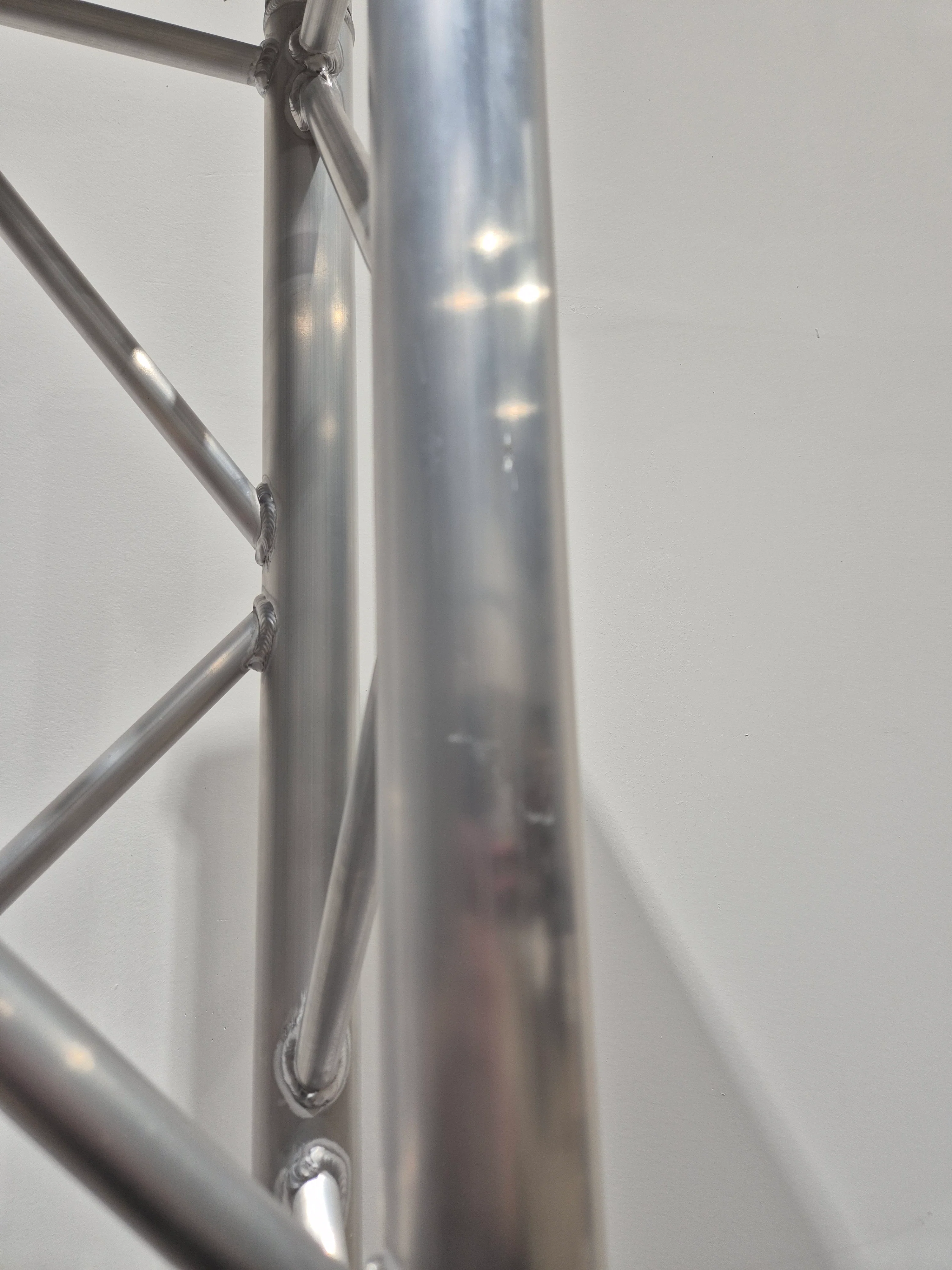 Global Truss Standard F34 - 1.5m Square Aluminium Truss - Image 5
