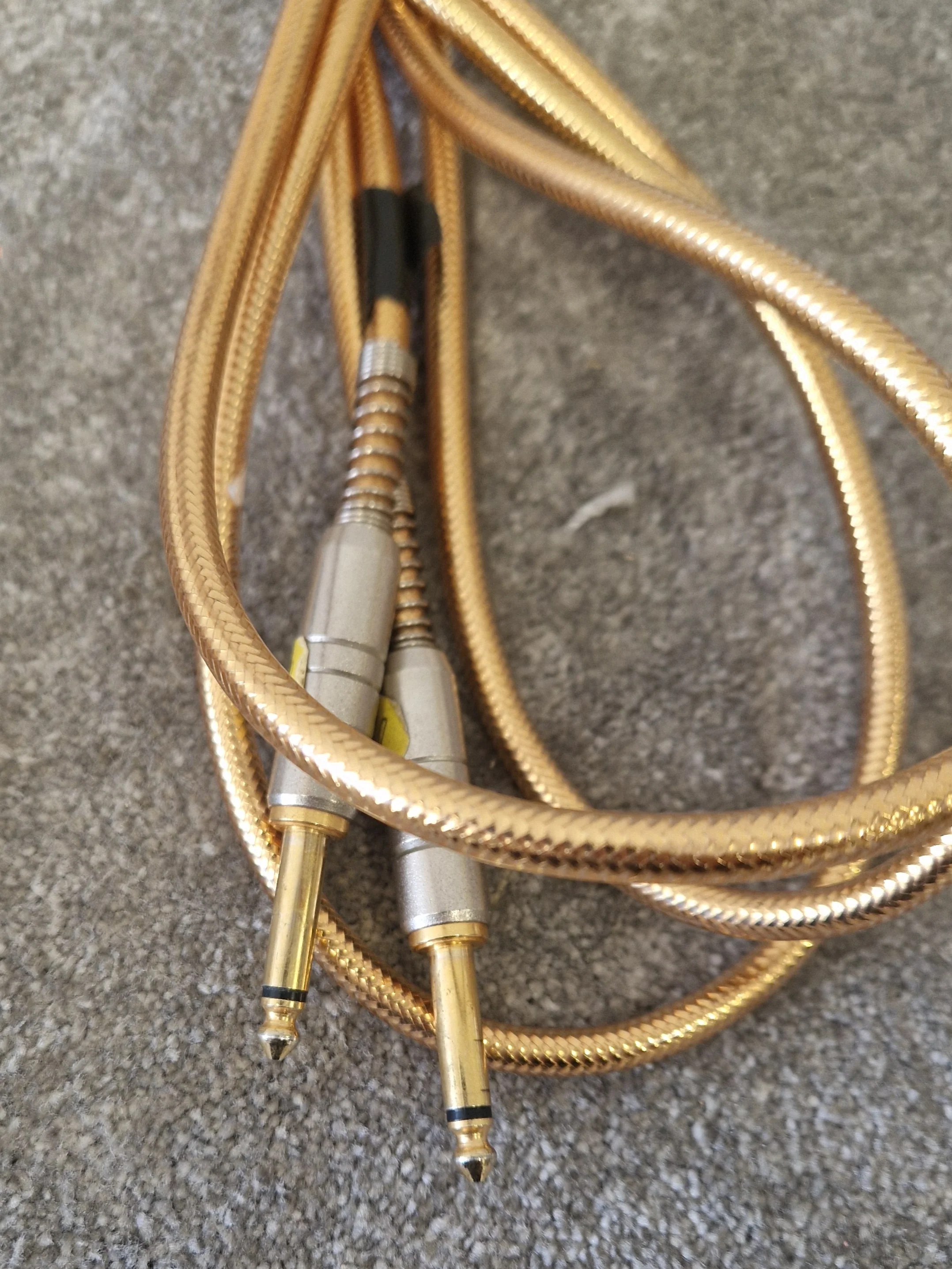 3M 1/4" TS Pair of Guitar Cables Gold – Premium Jack-to-Jack Lead for Studio & Stage Use - Image 3