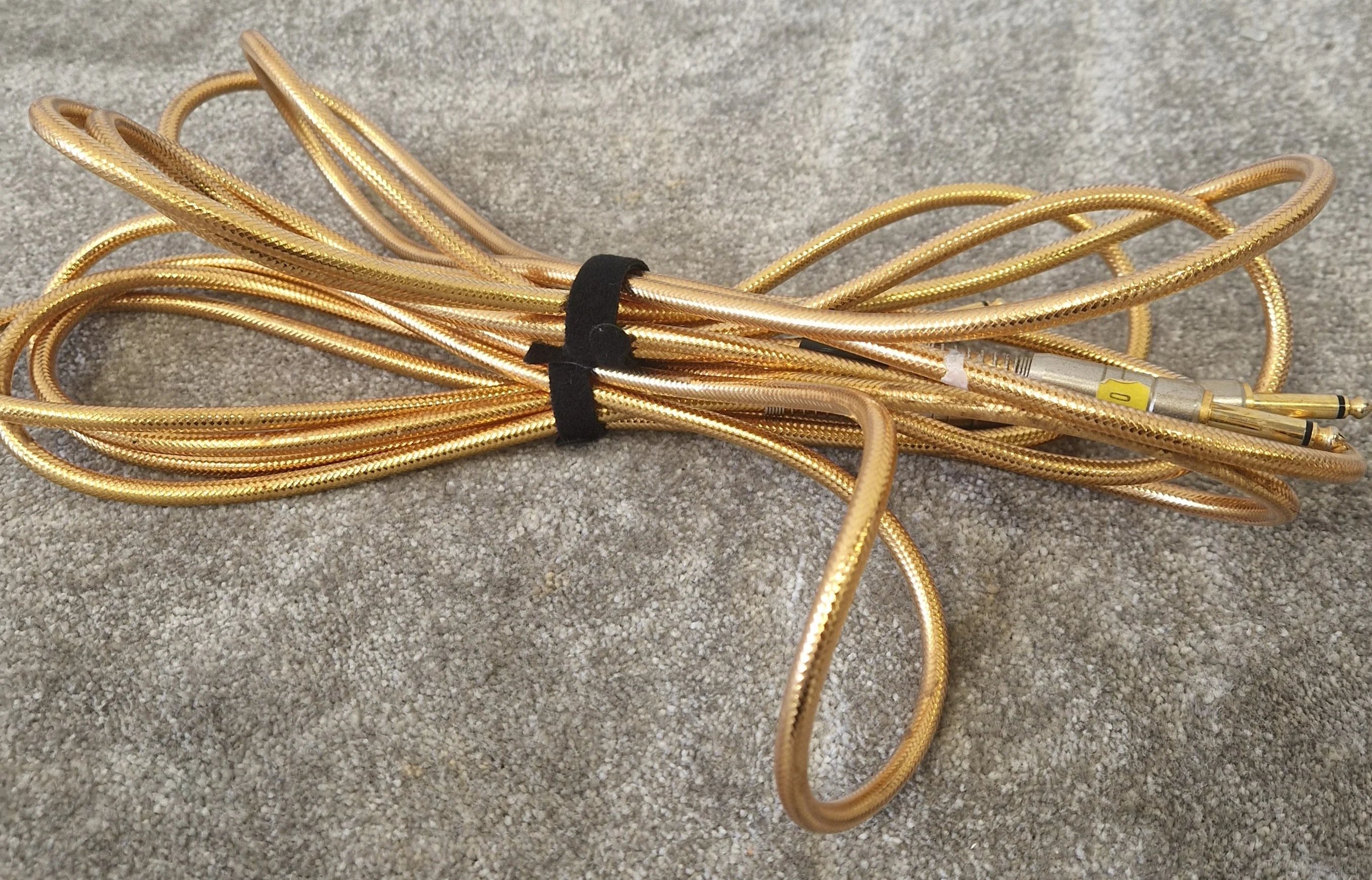 3M 1/4" TS Pair of Guitar Cables Gold – Premium Jack-to-Jack Lead for Studio & Stage Use - Image 4