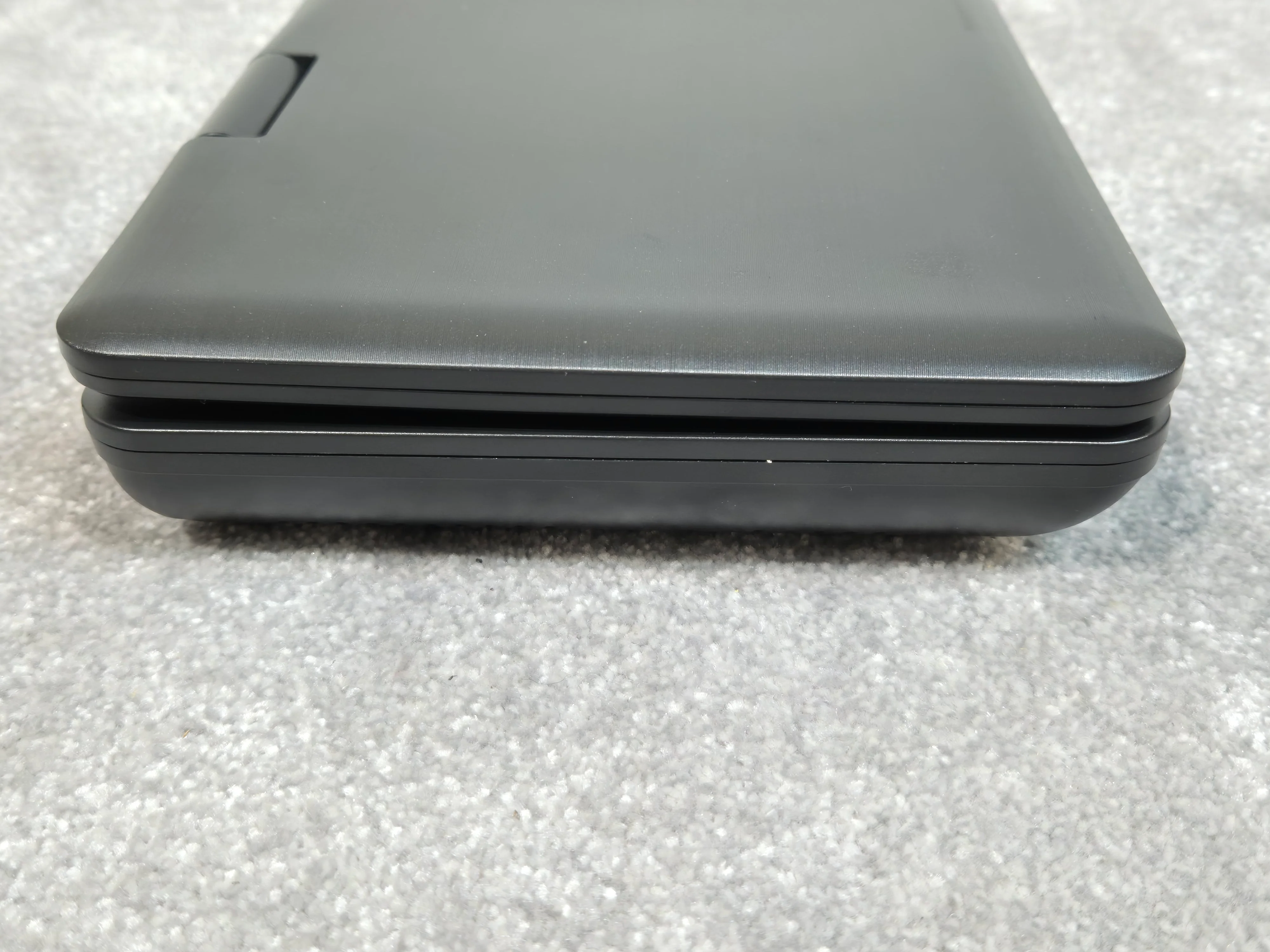 Goodmans 7-inch Portable DVD Player - Model 355878 - Image 7