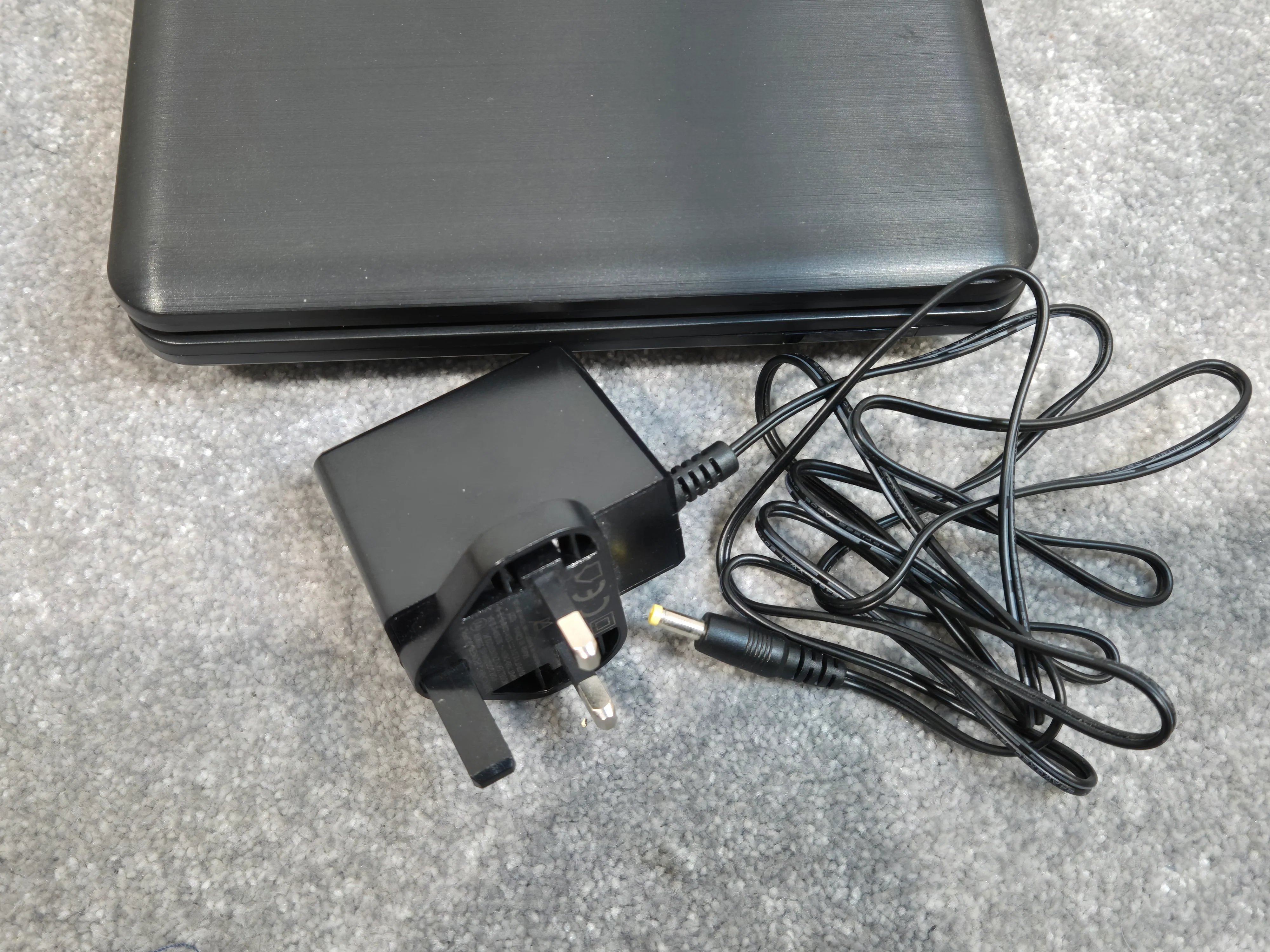 Goodmans 7-inch Portable DVD Player - Model 355878 - Image 8