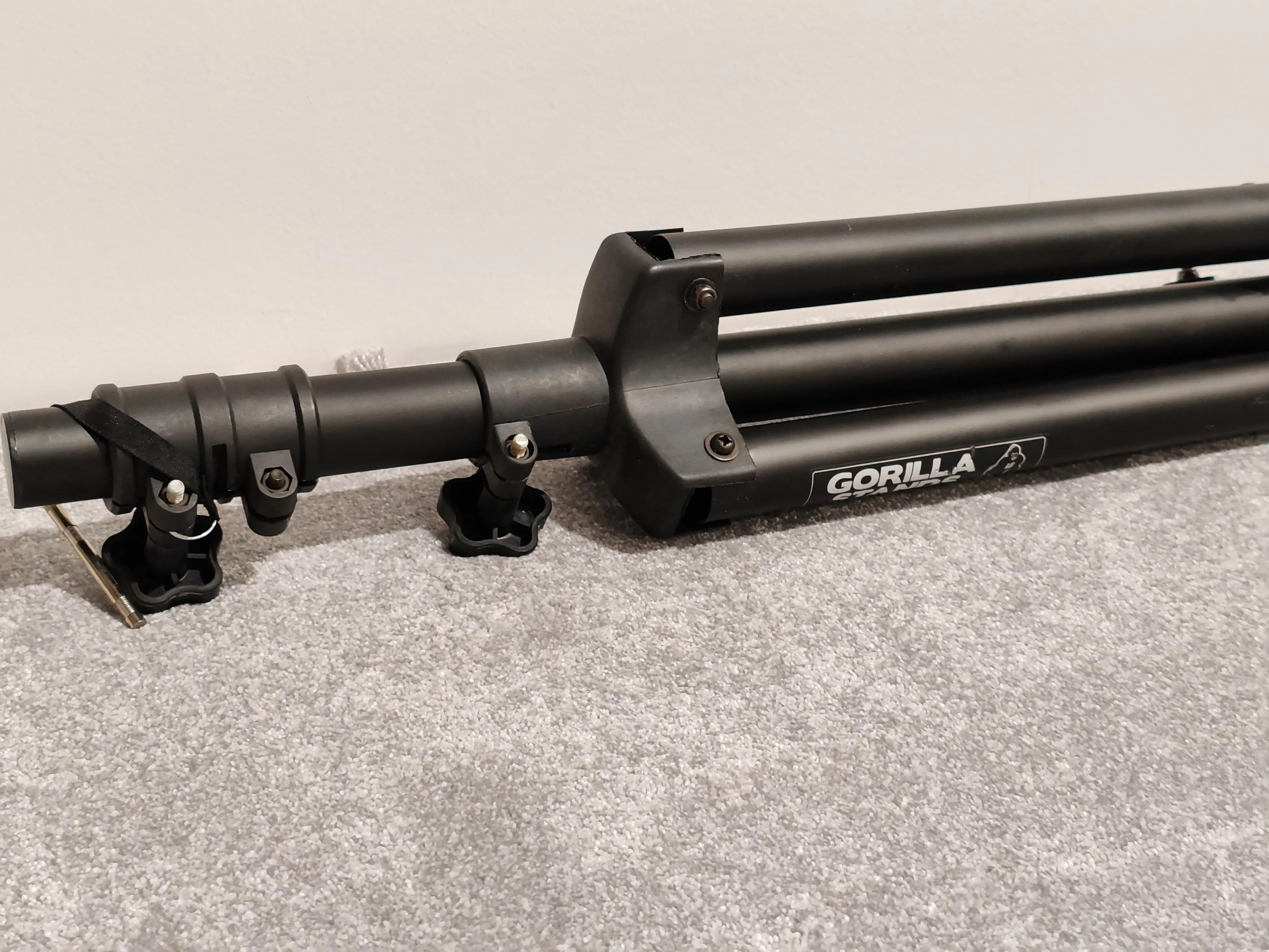 Gorilla GSS-100 Heavy Duty Tripod Speaker Stand - Image 4