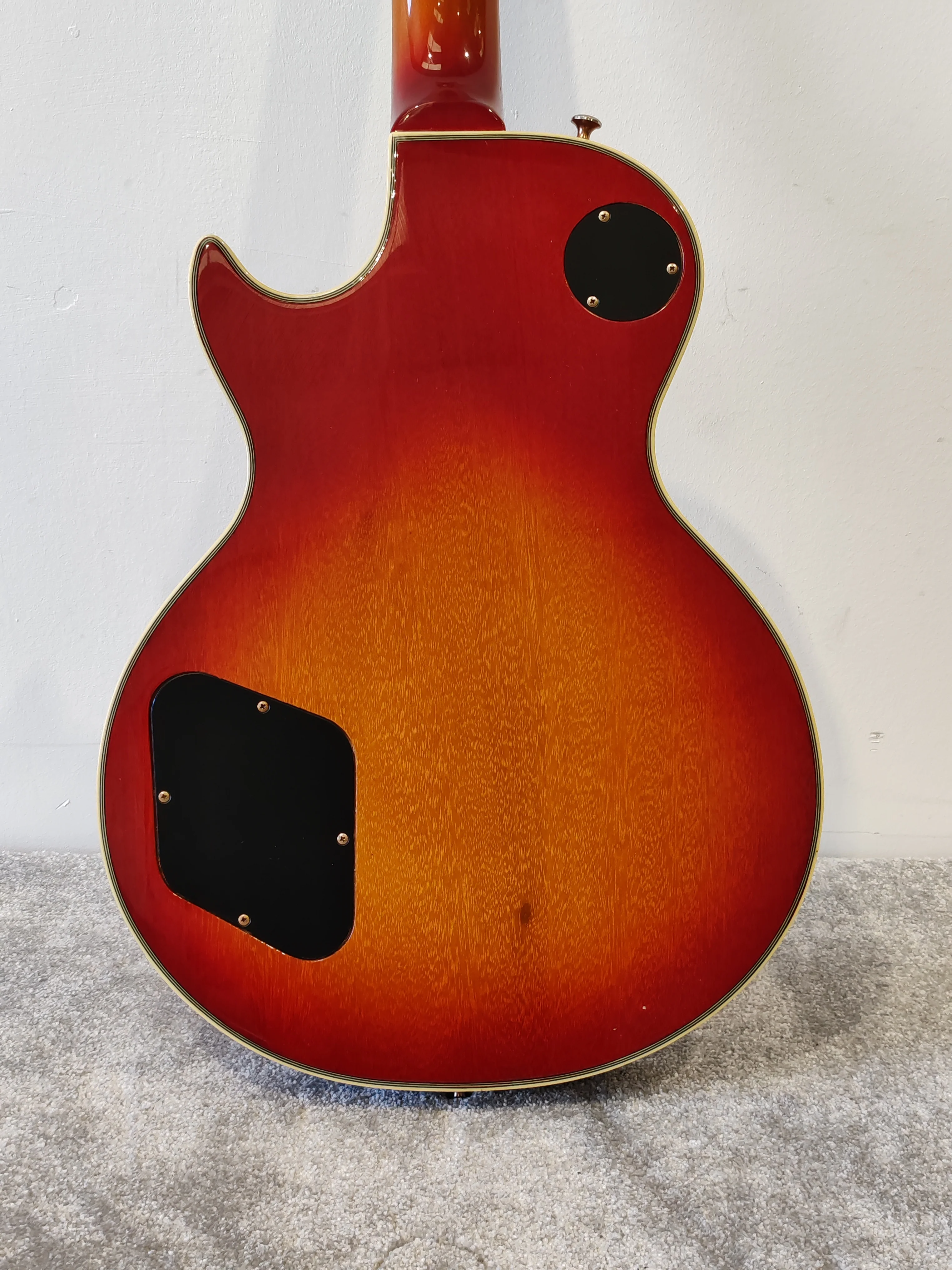 Greco Custom 1980 Les Paul 'Ace Frehley' of Kiss Fame – Very Good Condition w/ Hard Case - Image 7