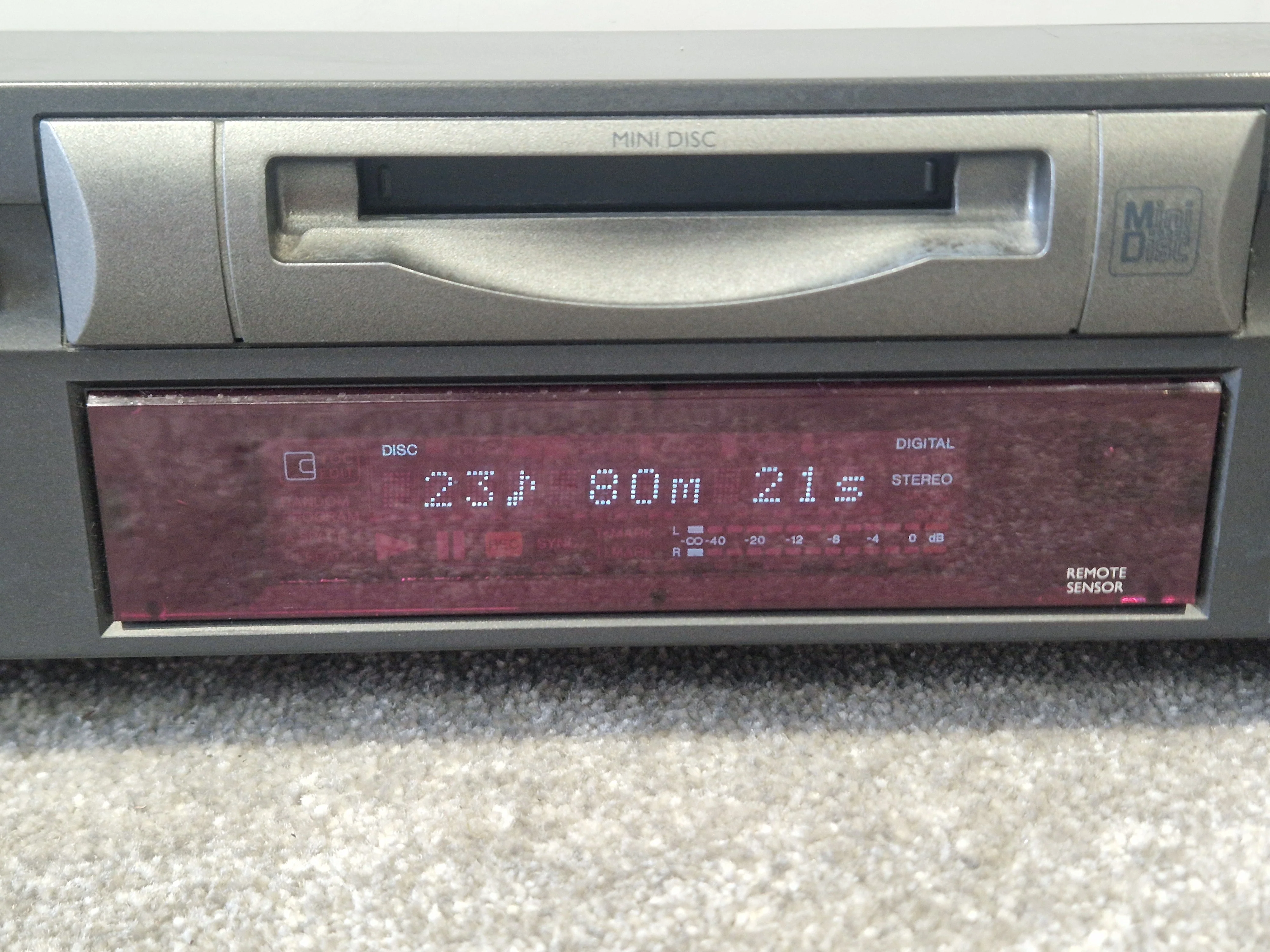 Grundig MD 50 MiniDisc Player/Recorder – Built-In Power Cable – Good w/ Manual - Image 11