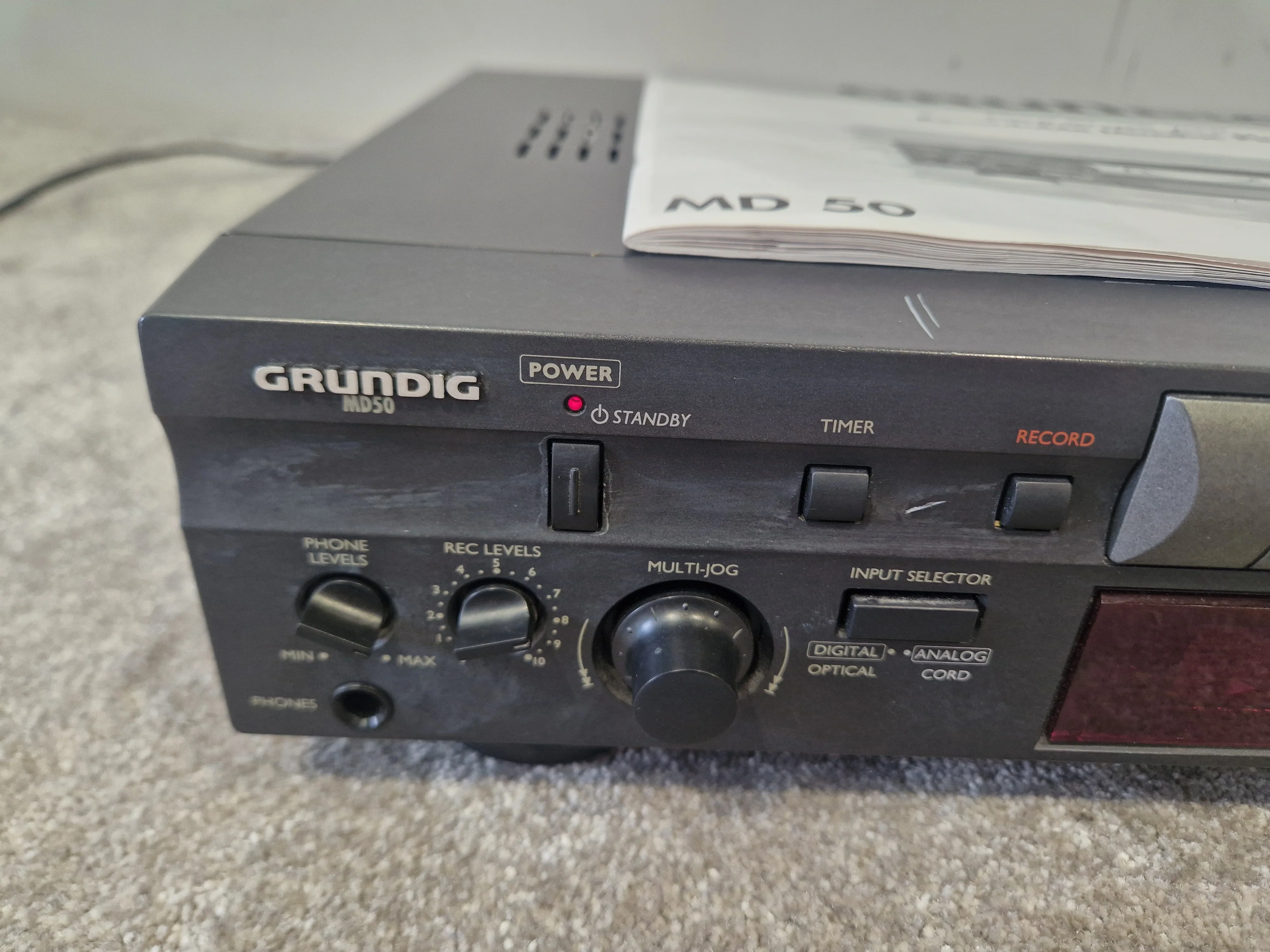 Grundig MD 50 MiniDisc Player/Recorder – Built-In Power Cable – Good w/ Manual - Image 4