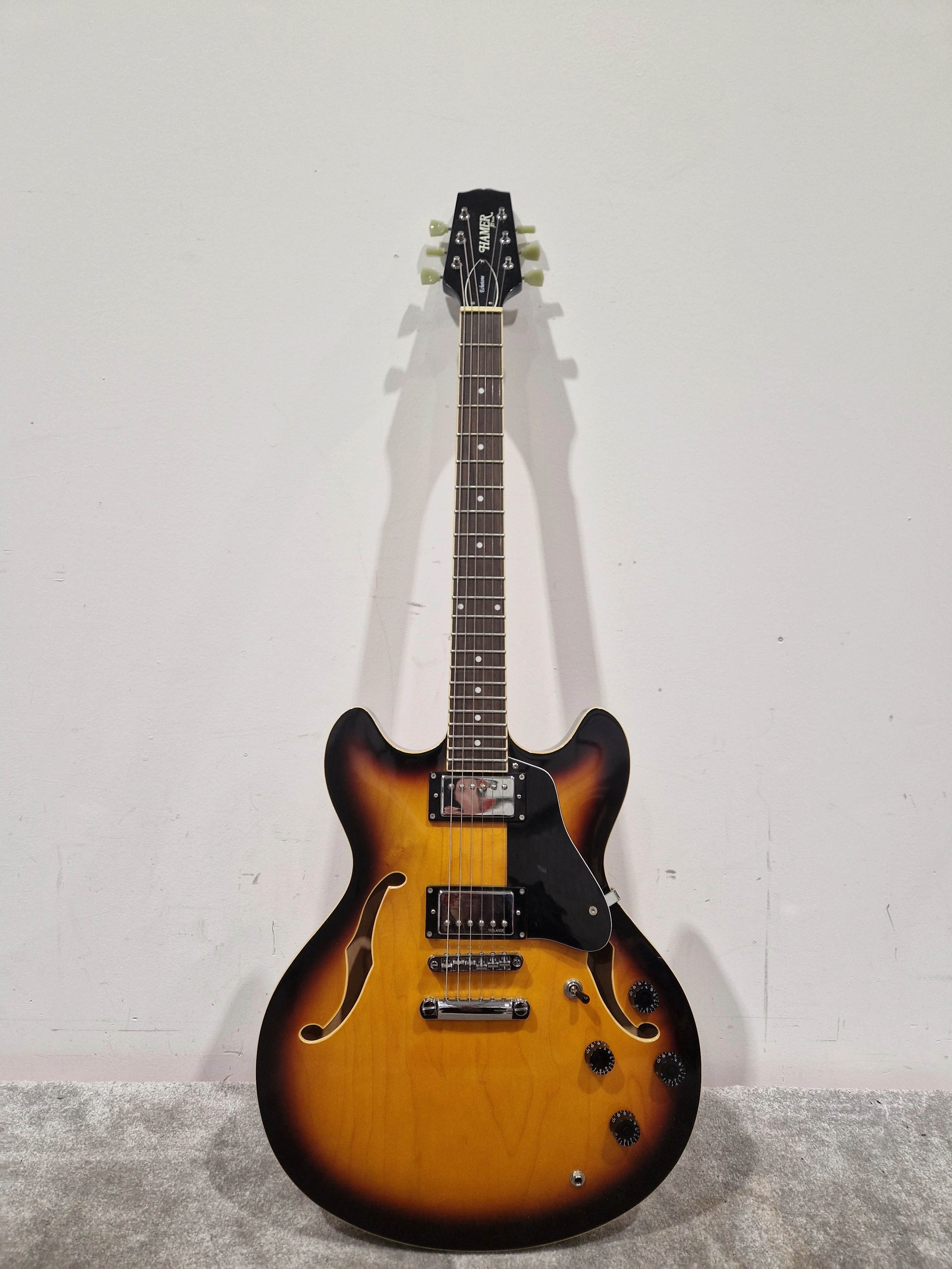 Hamer XT - Semi-Hollow Electric Guitar - Sunburst - Excellent w/ Hard Case - Image 3