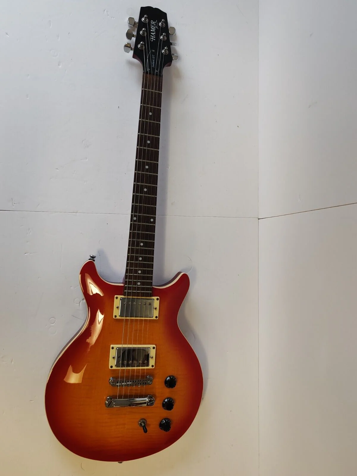Hamer XT Series Sunburst A/T Electric Guitar - Free UK Shipping - Image 3