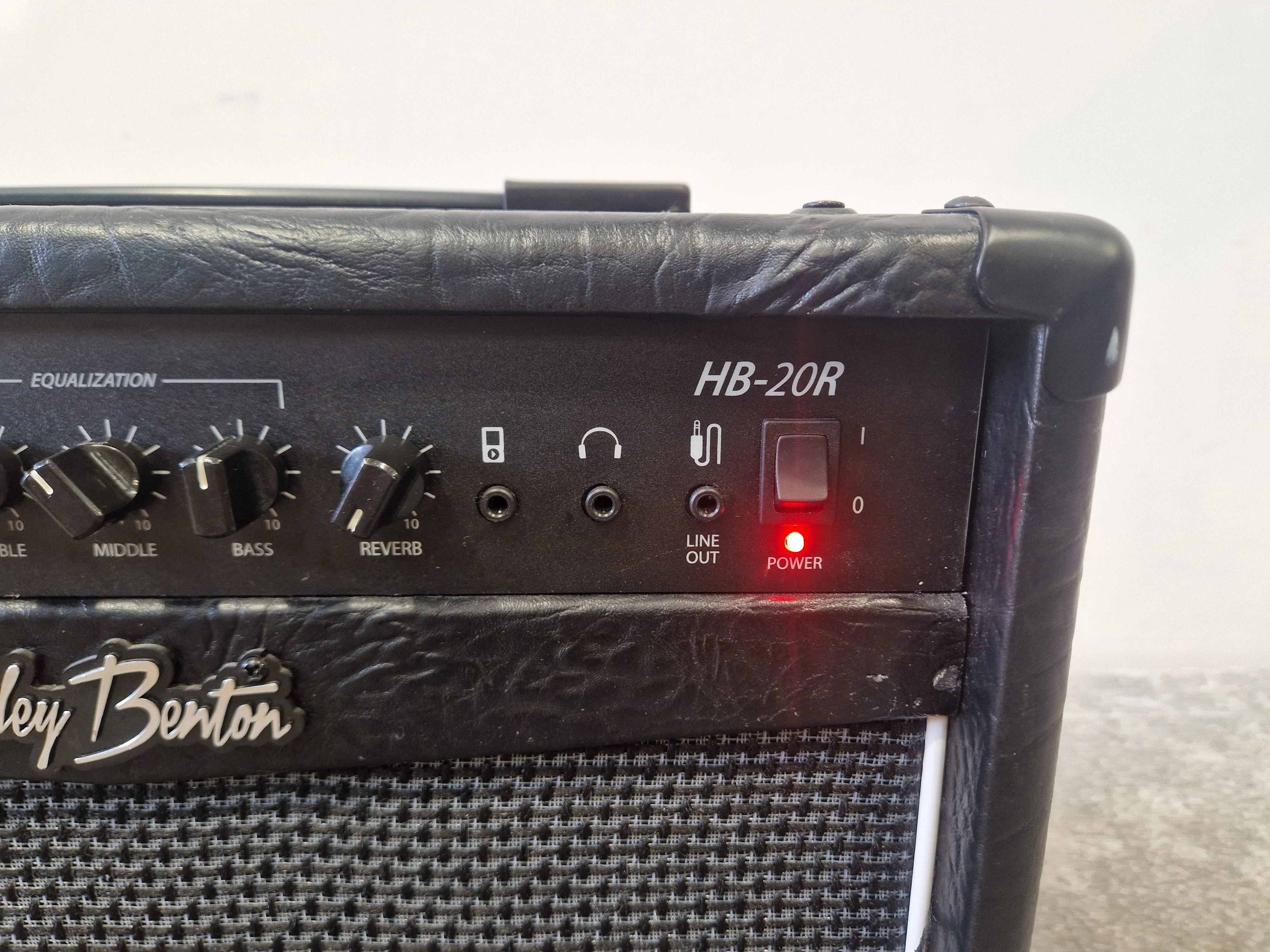 Harley Benton HB-20R Guitar Amp – Clean Tone, Built-in Reverb – Very Good - Image 4