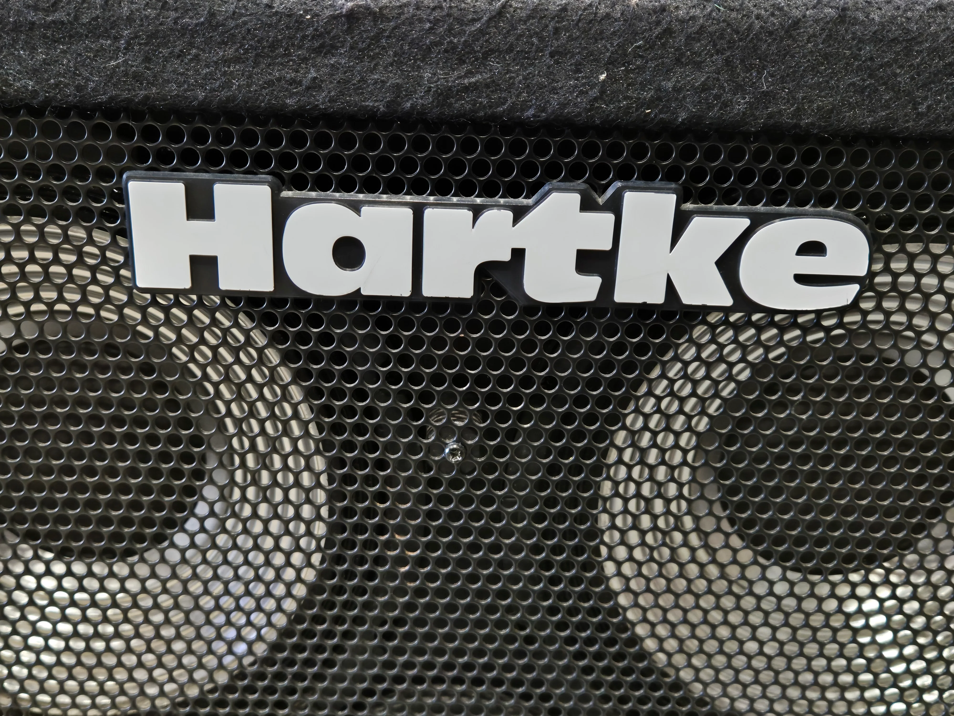 Hartke 4.5 XL - 4x10, 400-watts Bass Cabinet - Image 7
