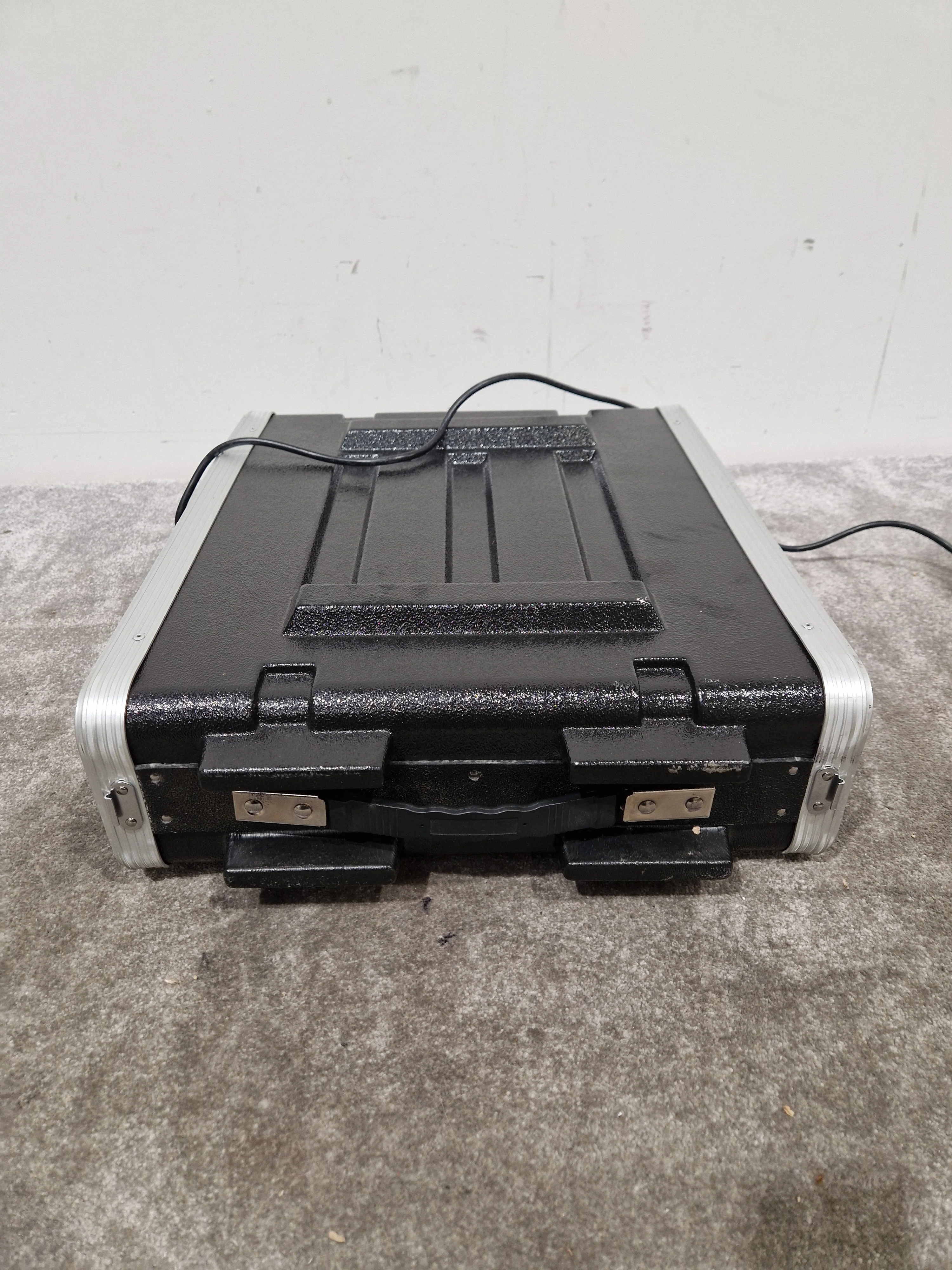 Hartke HA 5500 - 500W Bass Amplifier - Excellent w/ Hard Case - Image 10