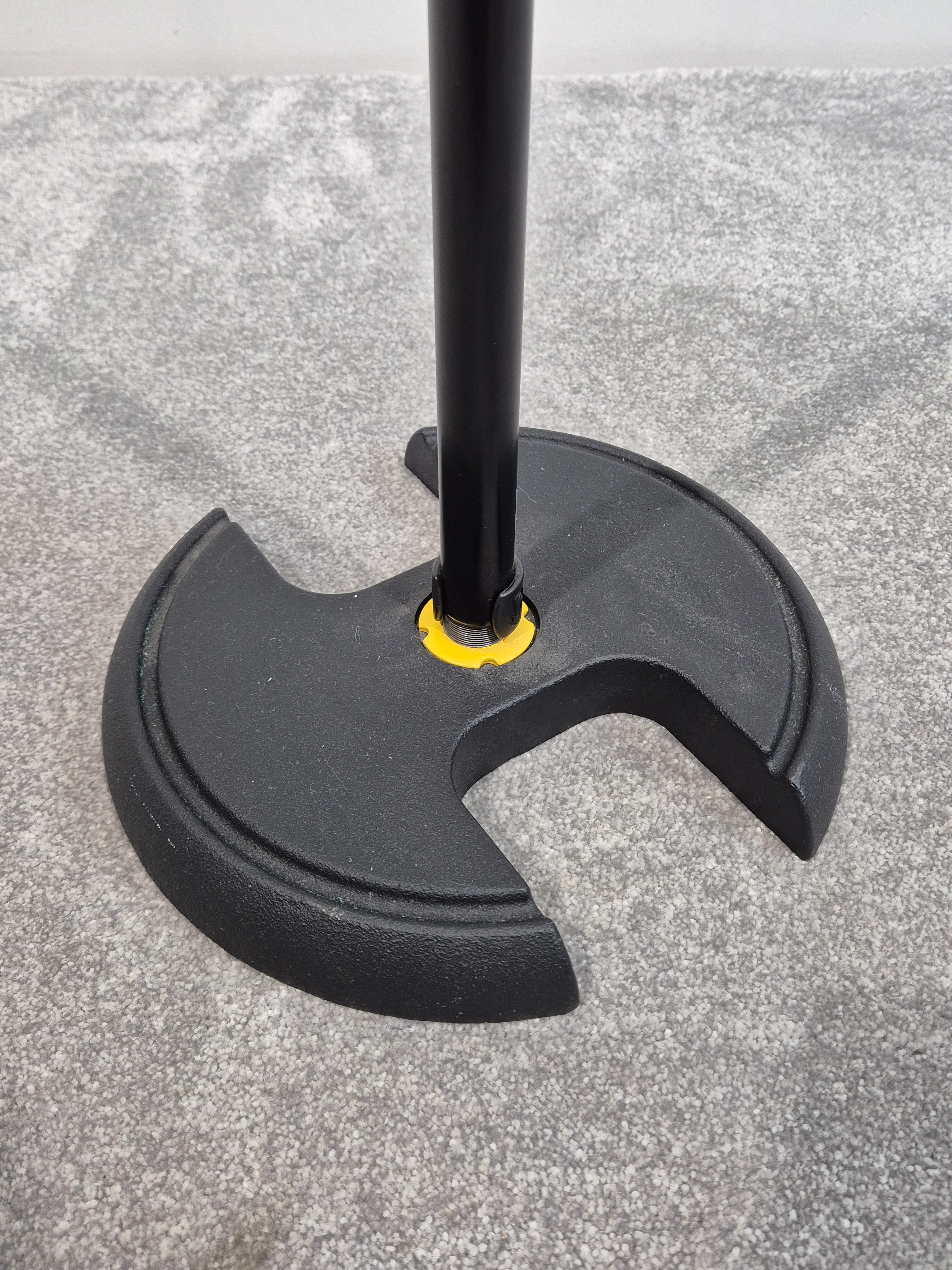 Hercules MS202B - Quick Turn Microphone Base Stand - Image 3