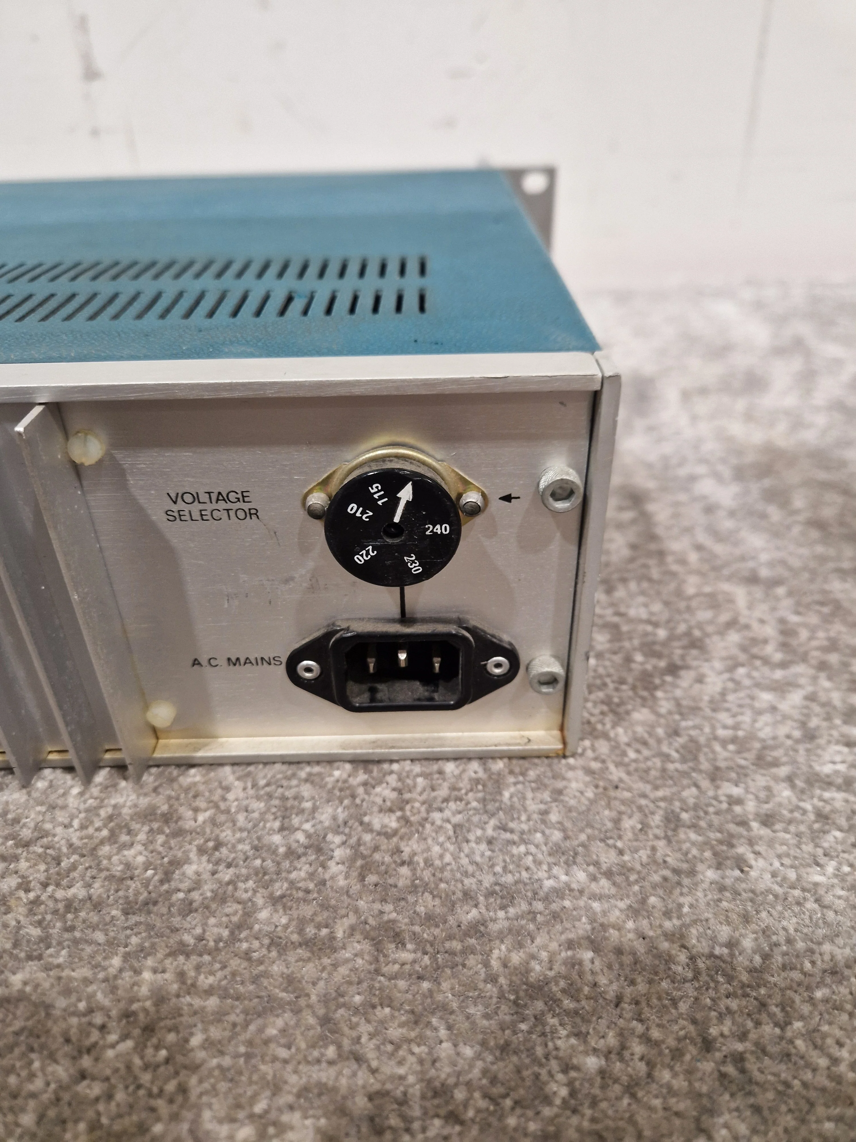 HH Electronics TPA-100D - Power Amplifier - Blue/Silver – Power Amplifier - Fair - Image 8