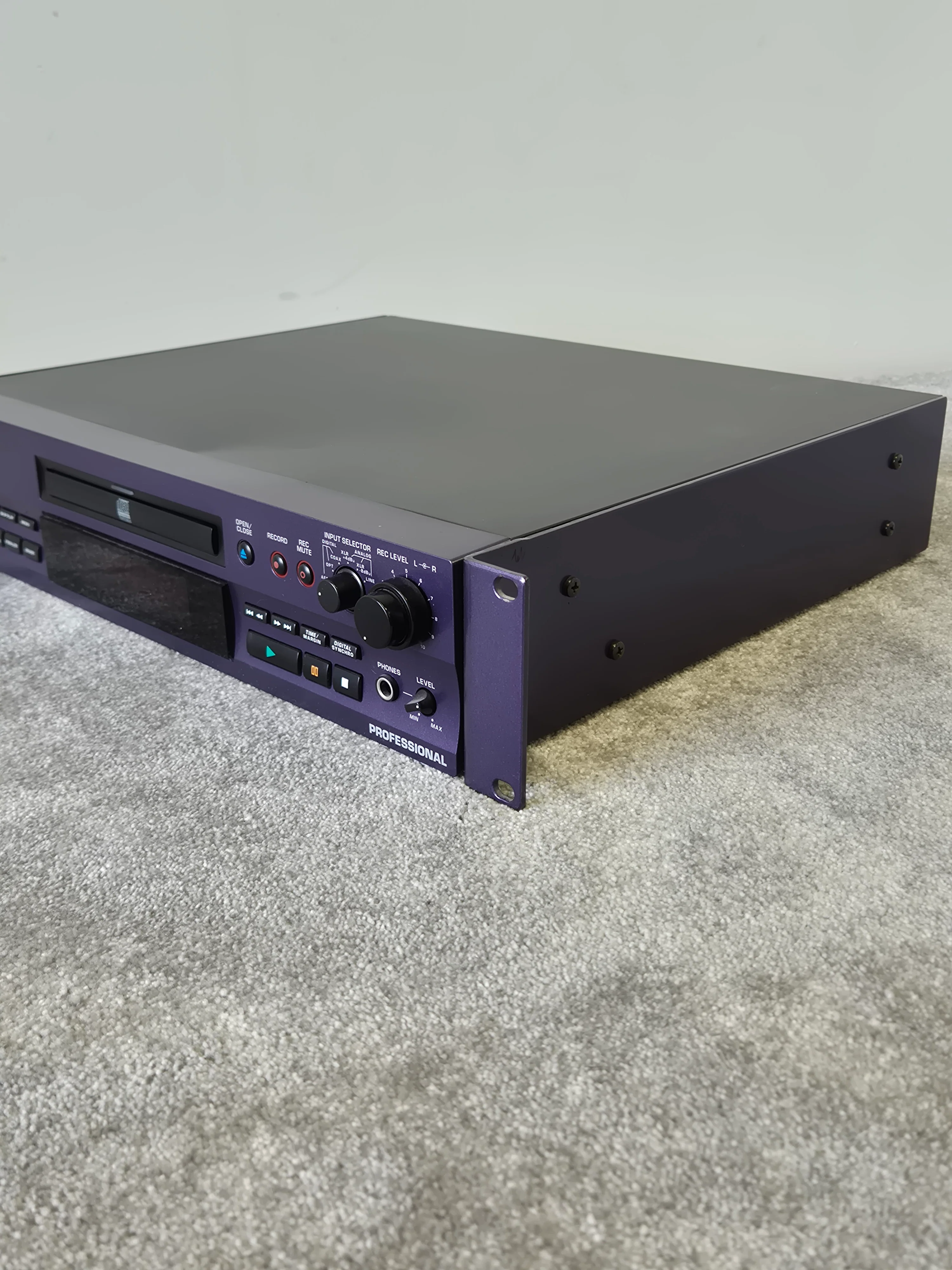 HHB CDR-850 - Professional Compact Disc Recorder and Player (Spares or Repairs) - Image 12