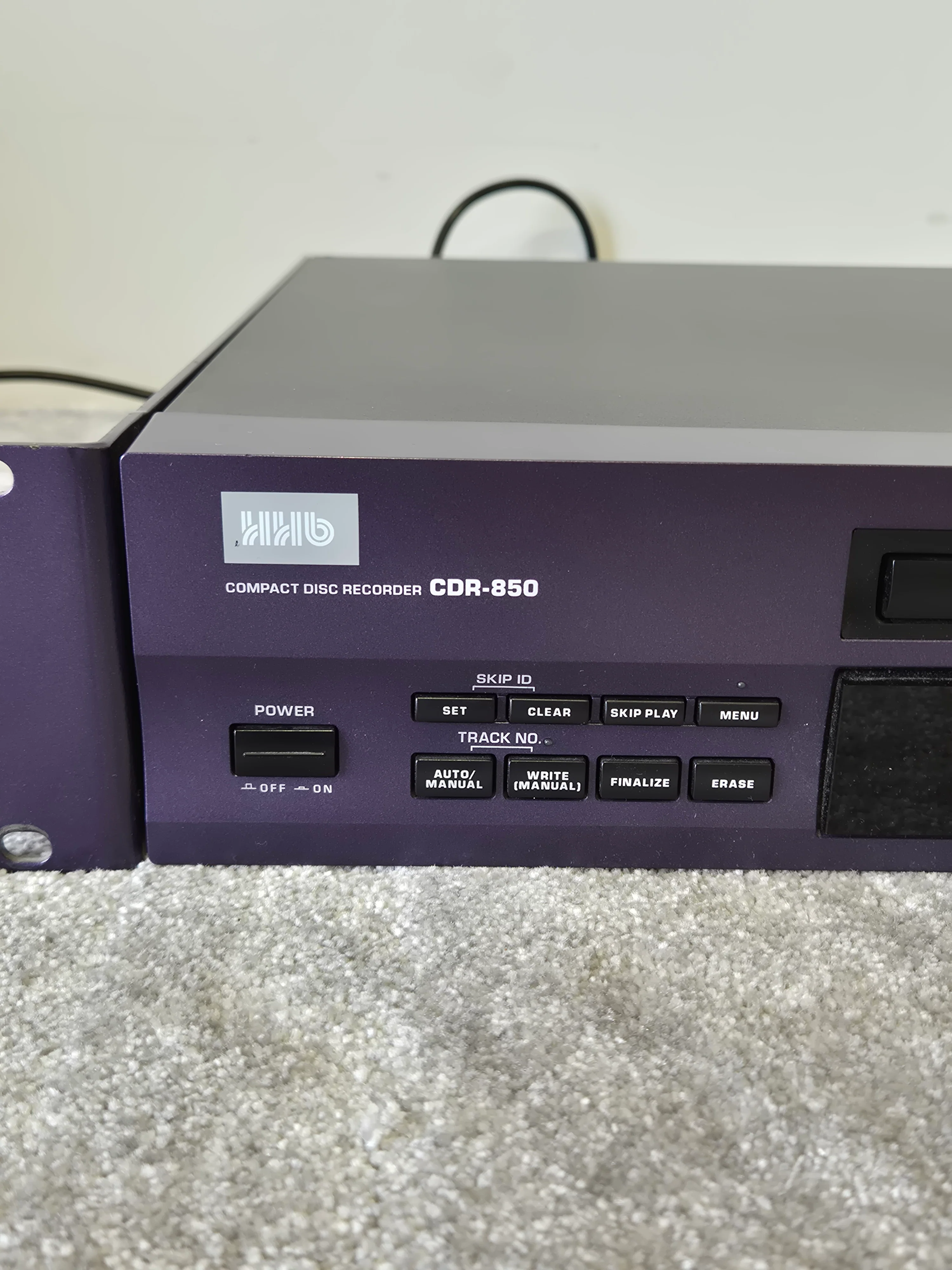 HHB CDR-850 - Professional Compact Disc Recorder and Player (Spares or Repairs) - Image 2