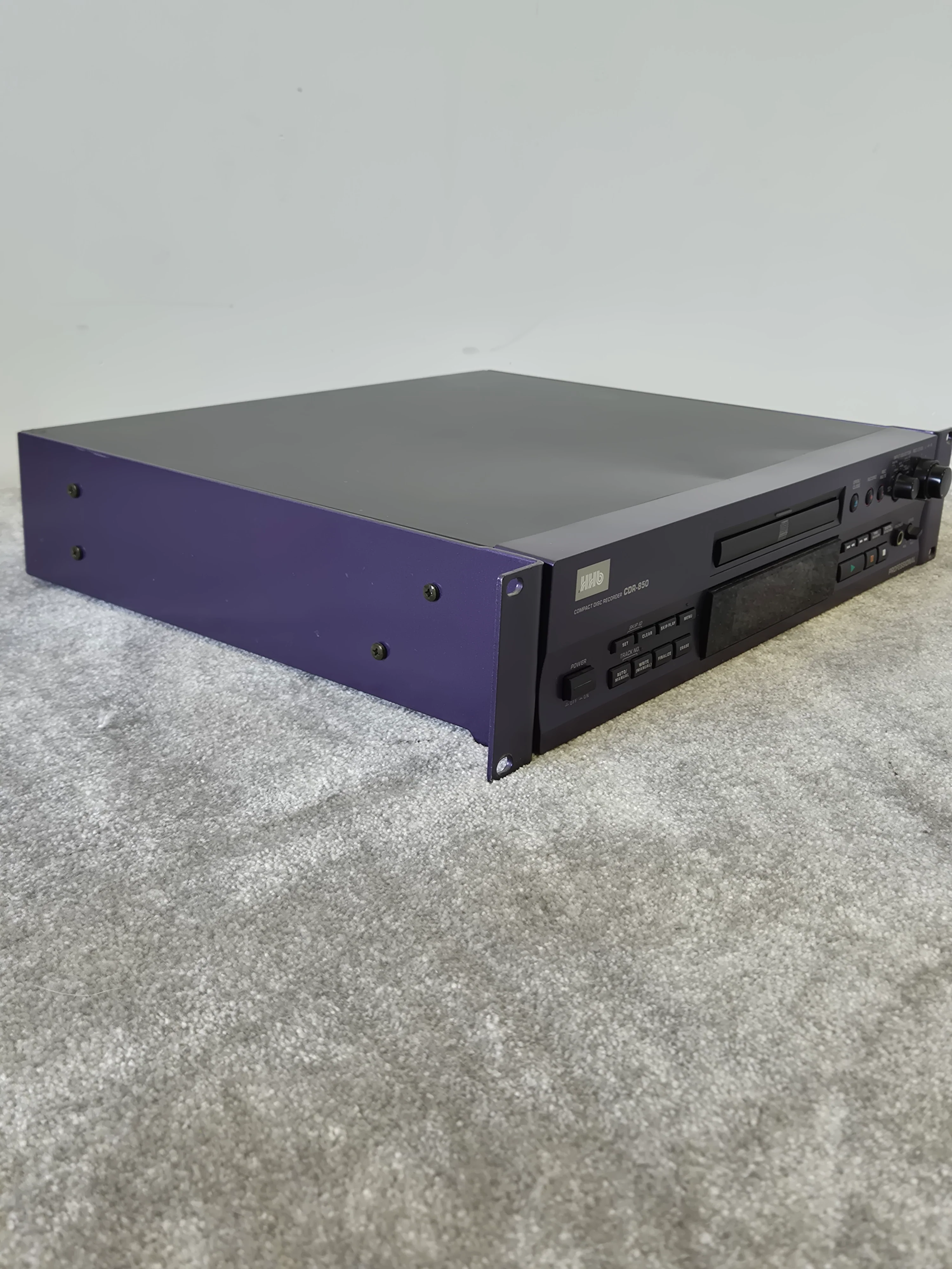 HHB CDR-850 - Professional Compact Disc Recorder and Player (Spares or Repairs) - Image 5