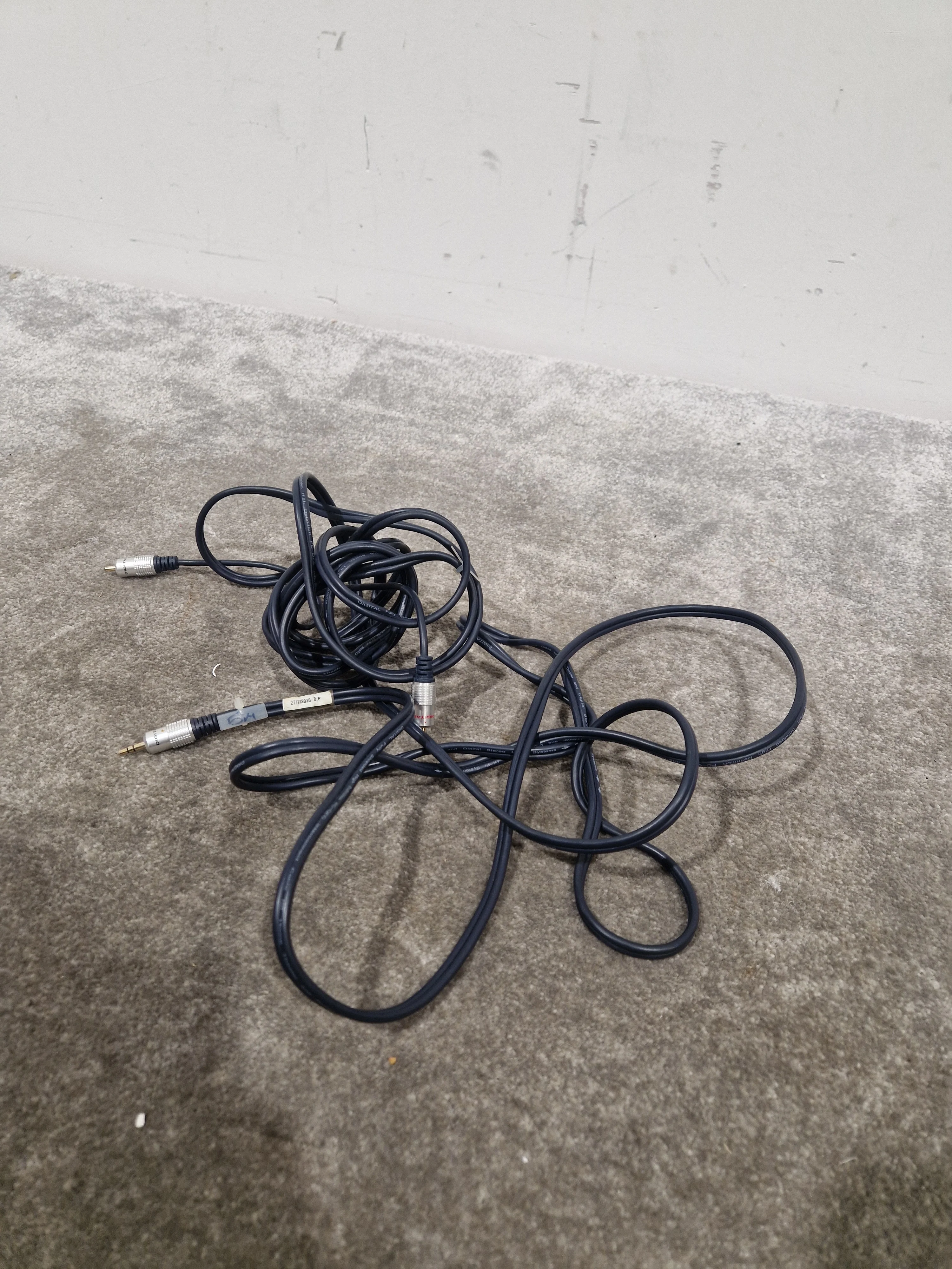 High Quality Dark Blue RCA TO 3.5mm Cable 12FT - Premium Audio Connection - Excellent - Image 12