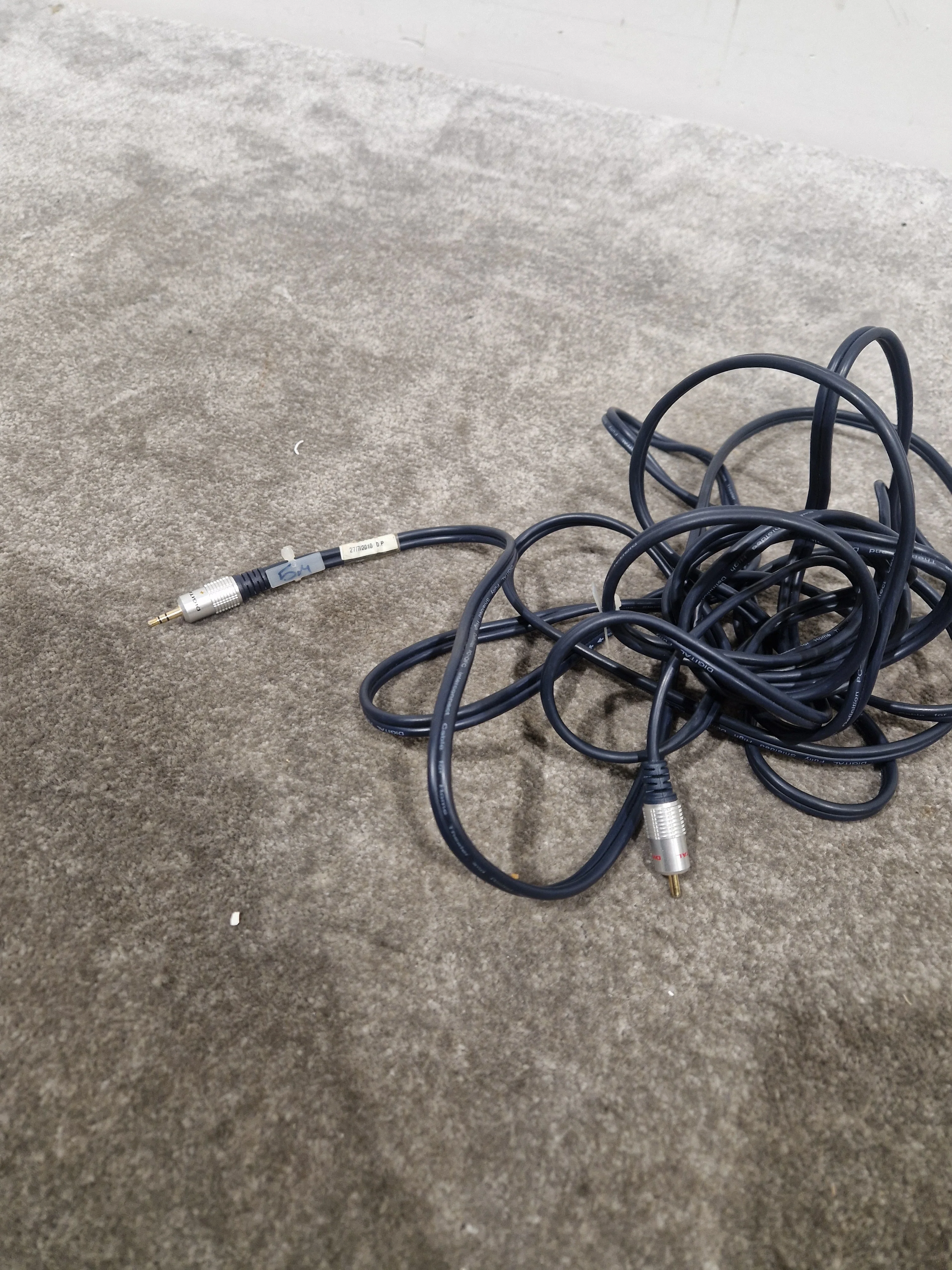 High Quality Dark Blue RCA TO 3.5mm Cable 12FT - Premium Audio Connection - Excellent - Image 8