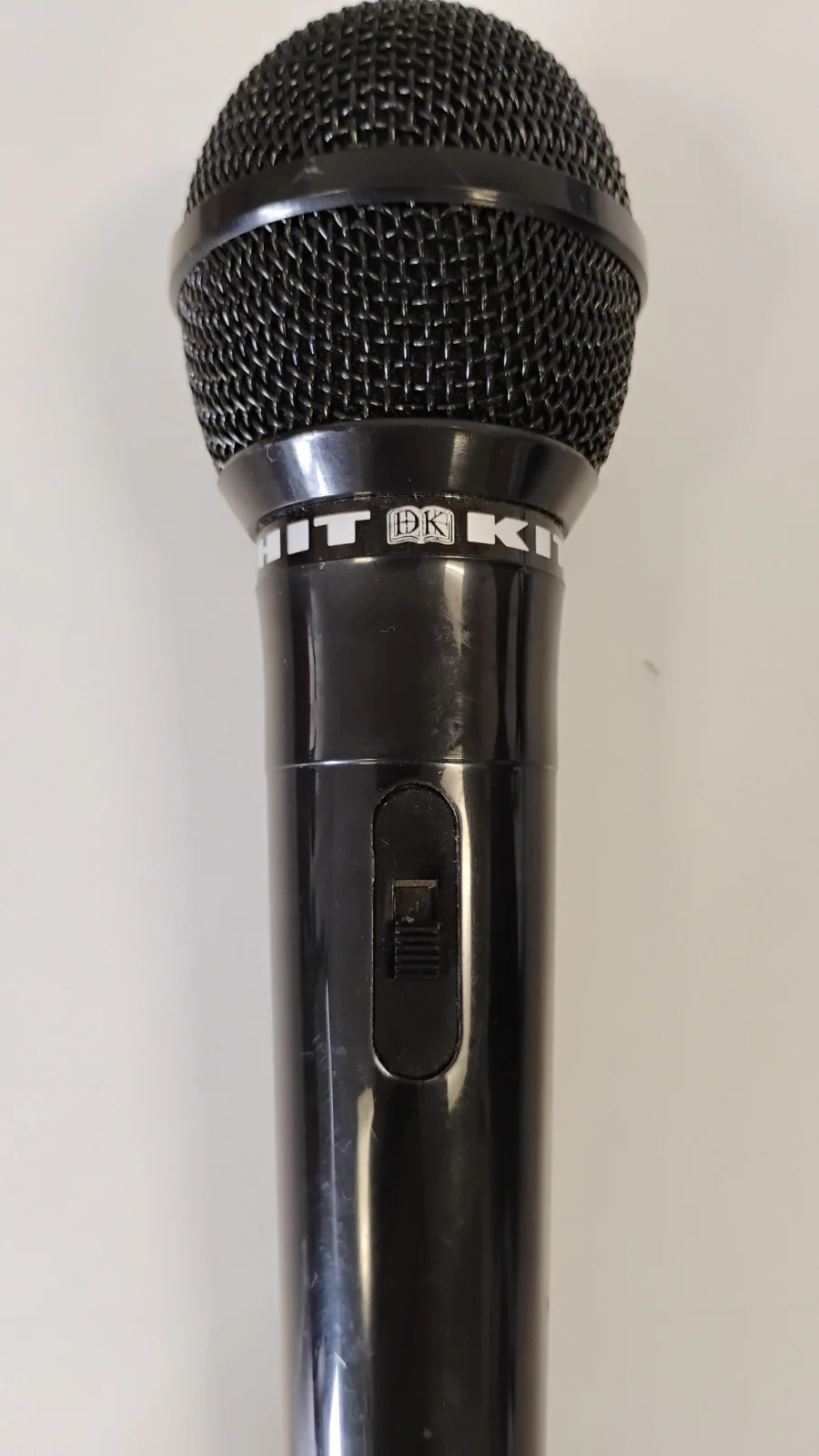 Hit Kit UDM-606 Black Wired Handheld 600O Uni-Directional Moving Coil Microphone - Image 2