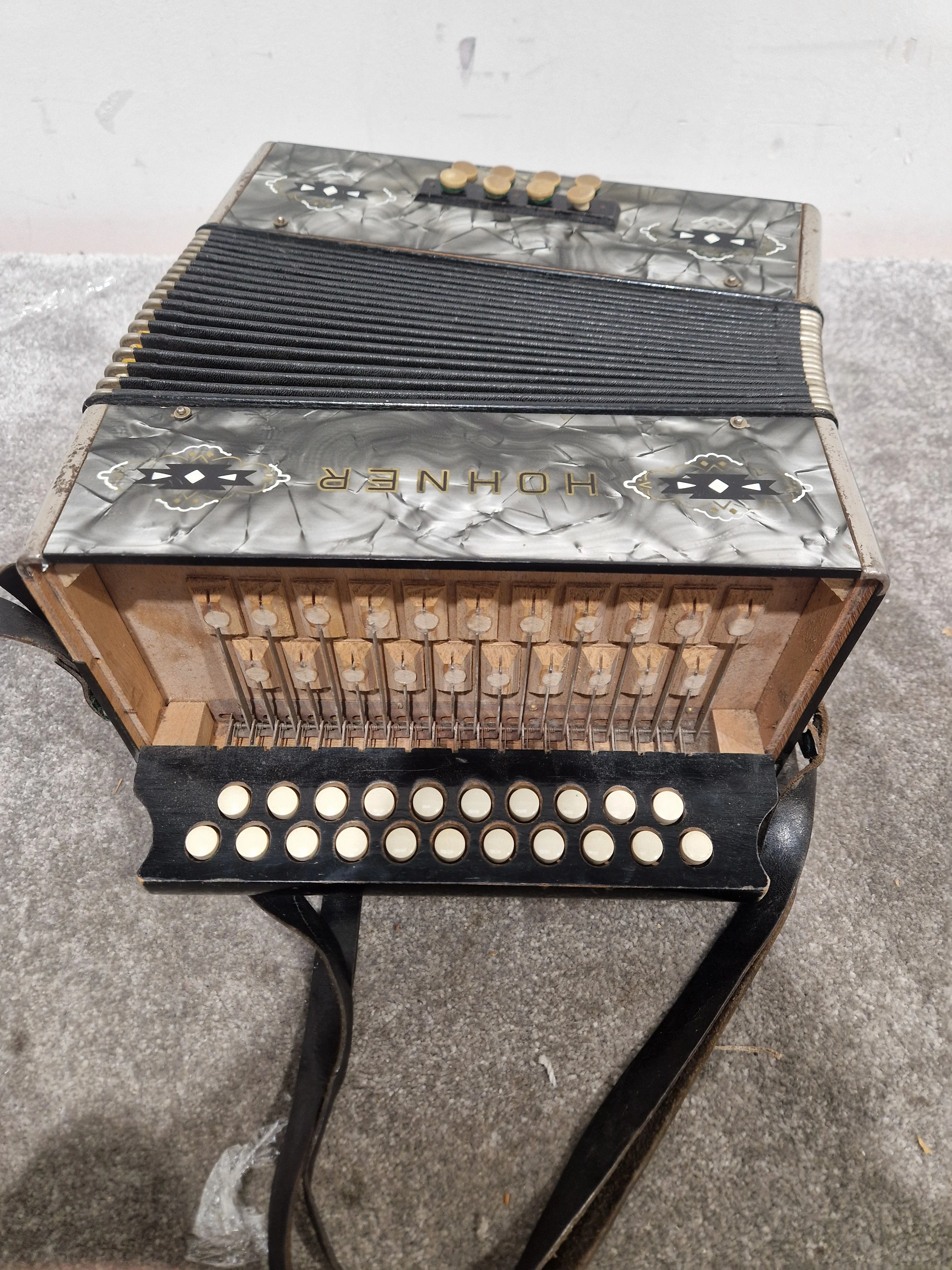 Hohner Club IIB Victoria - Diatonic Button Accordion - Pearl Celluloid - Fair - Image 8