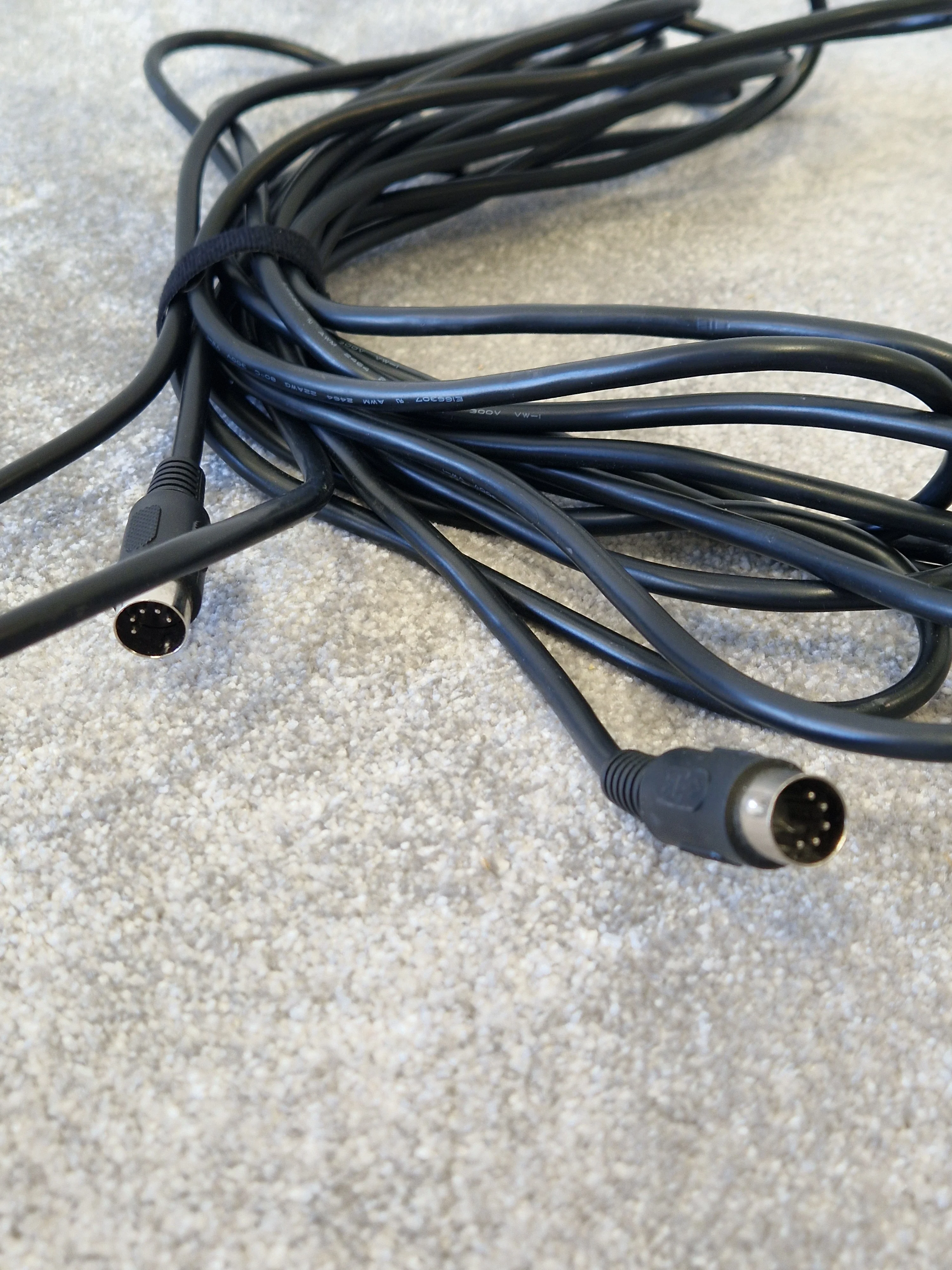 Pro MIDI Cable – 25 Feet AWM Cable - Excellent - Image 3