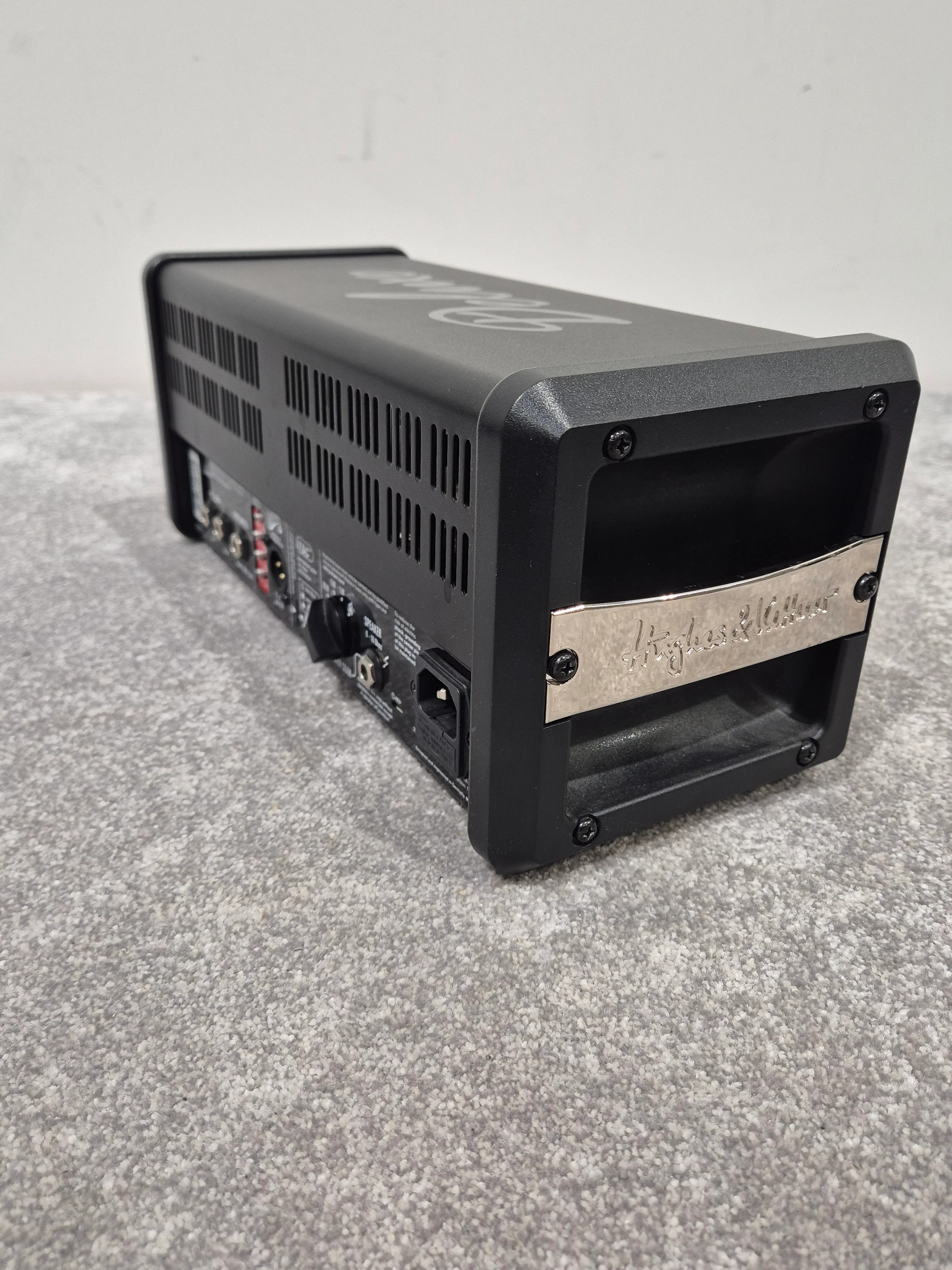 Hughes & Kettner Tubemeister 20 Guitar Amp w/ FS-2 Footswitch and TM112 Speaker Cab - Image 10