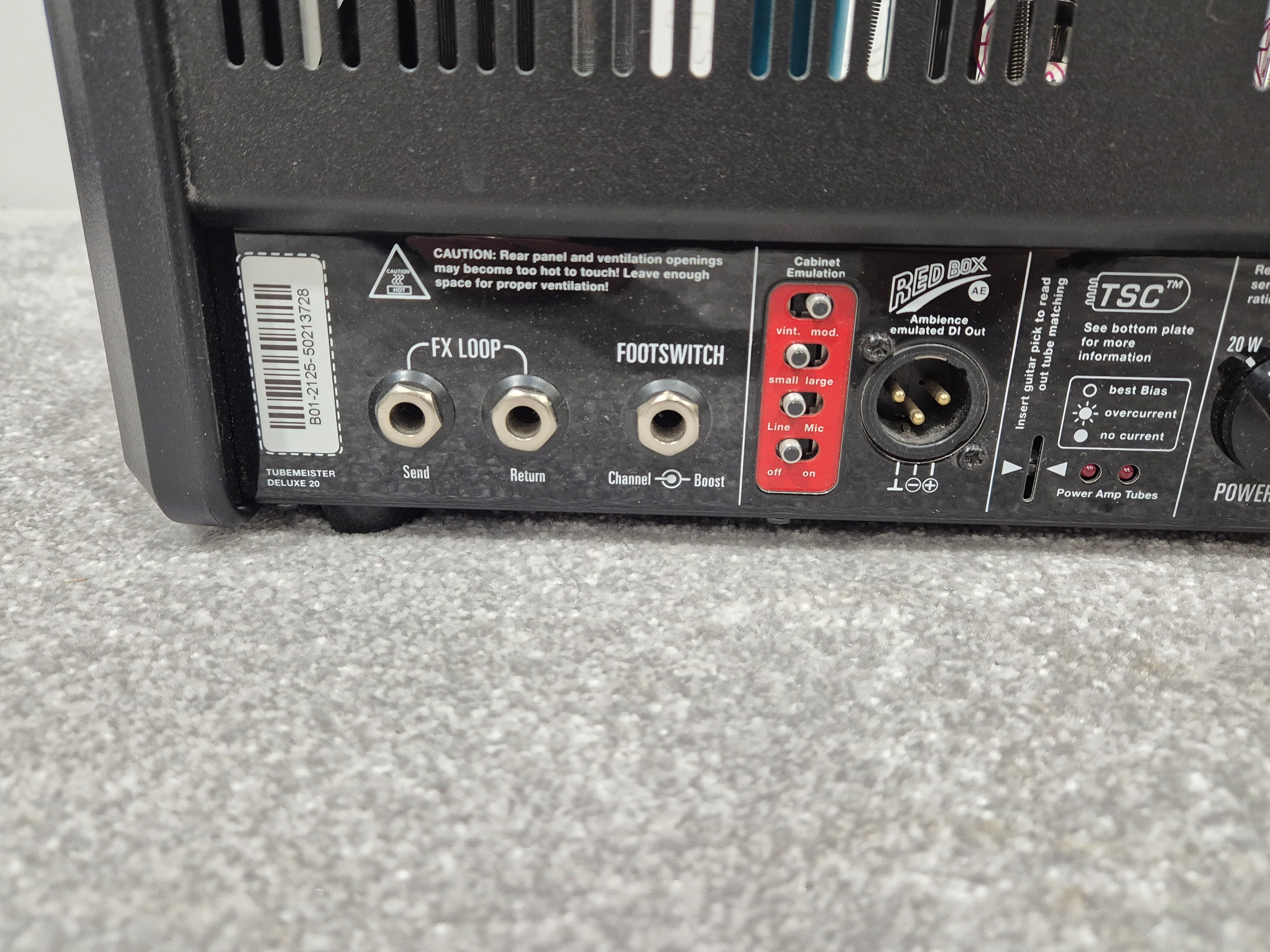 Hughes & Kettner Tubemeister 20 Guitar Amp w/ FS-2 Footswitch and TM112 Speaker Cab - Image 8