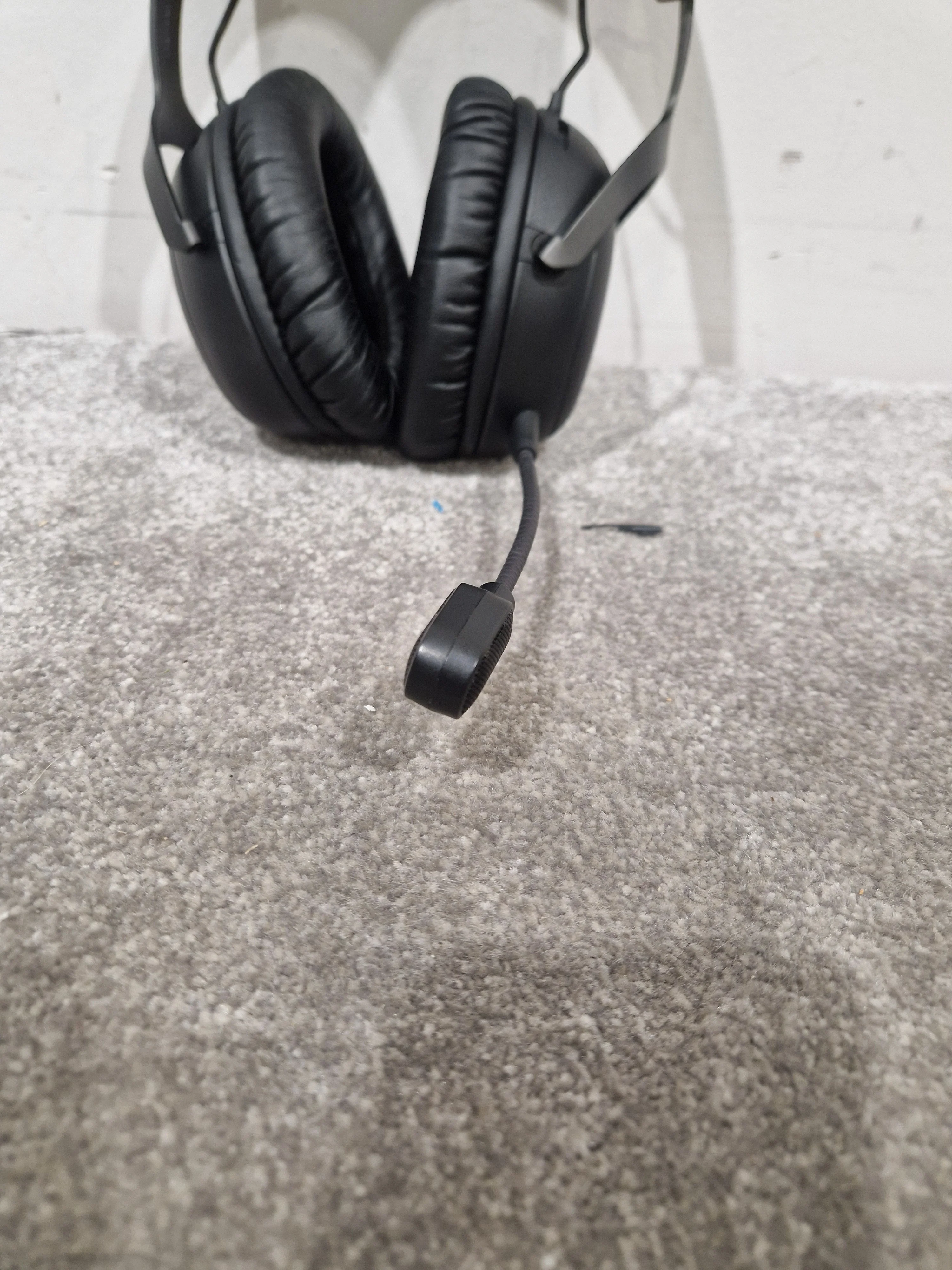 HyperX Cloud III Wireless - Gaming Headphones - Black - Excellent w/ USB Connector - Image 10