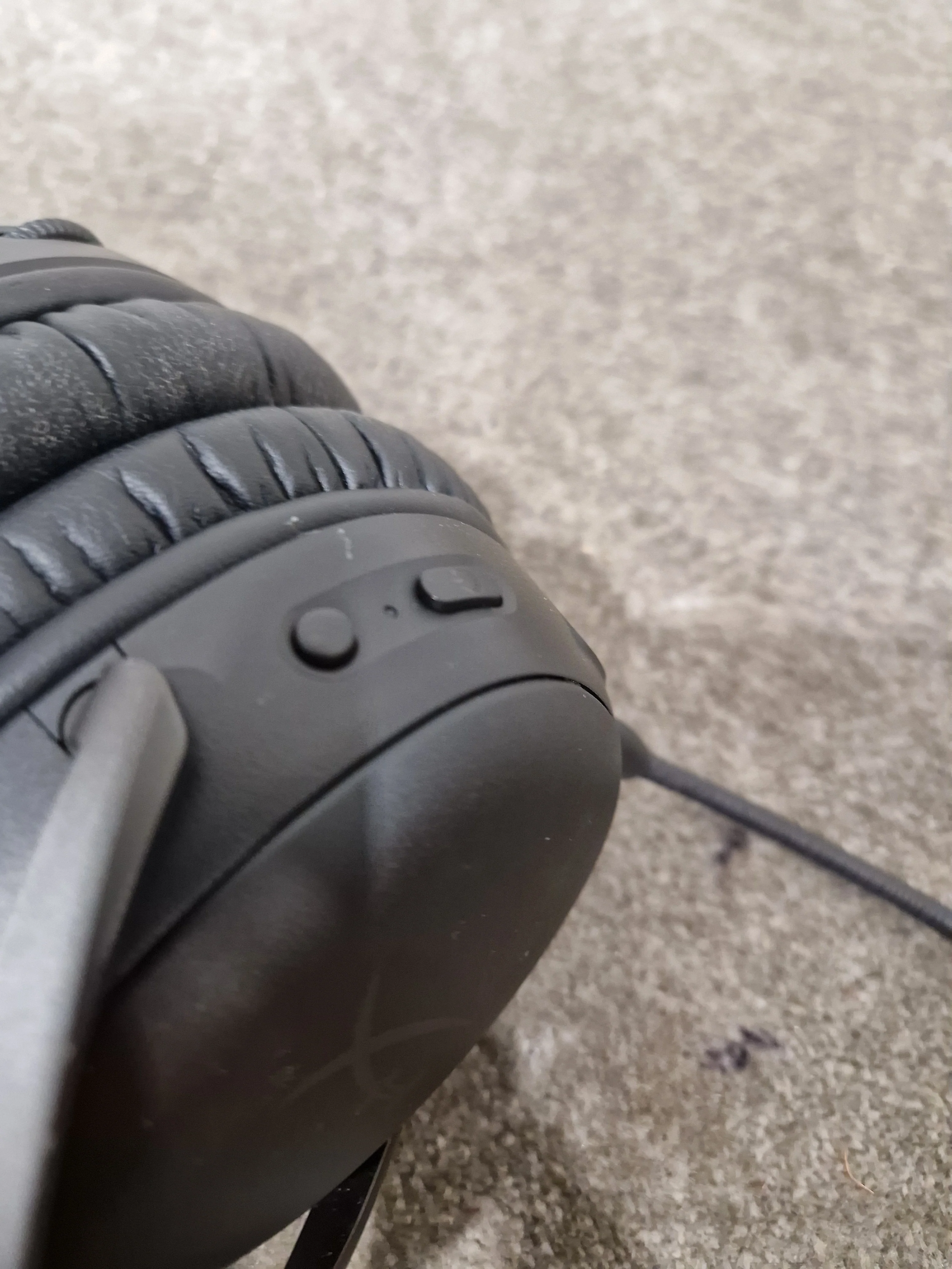 HyperX Cloud III Wireless - Gaming Headphones - Black - Excellent w/ USB Connector - Image 12