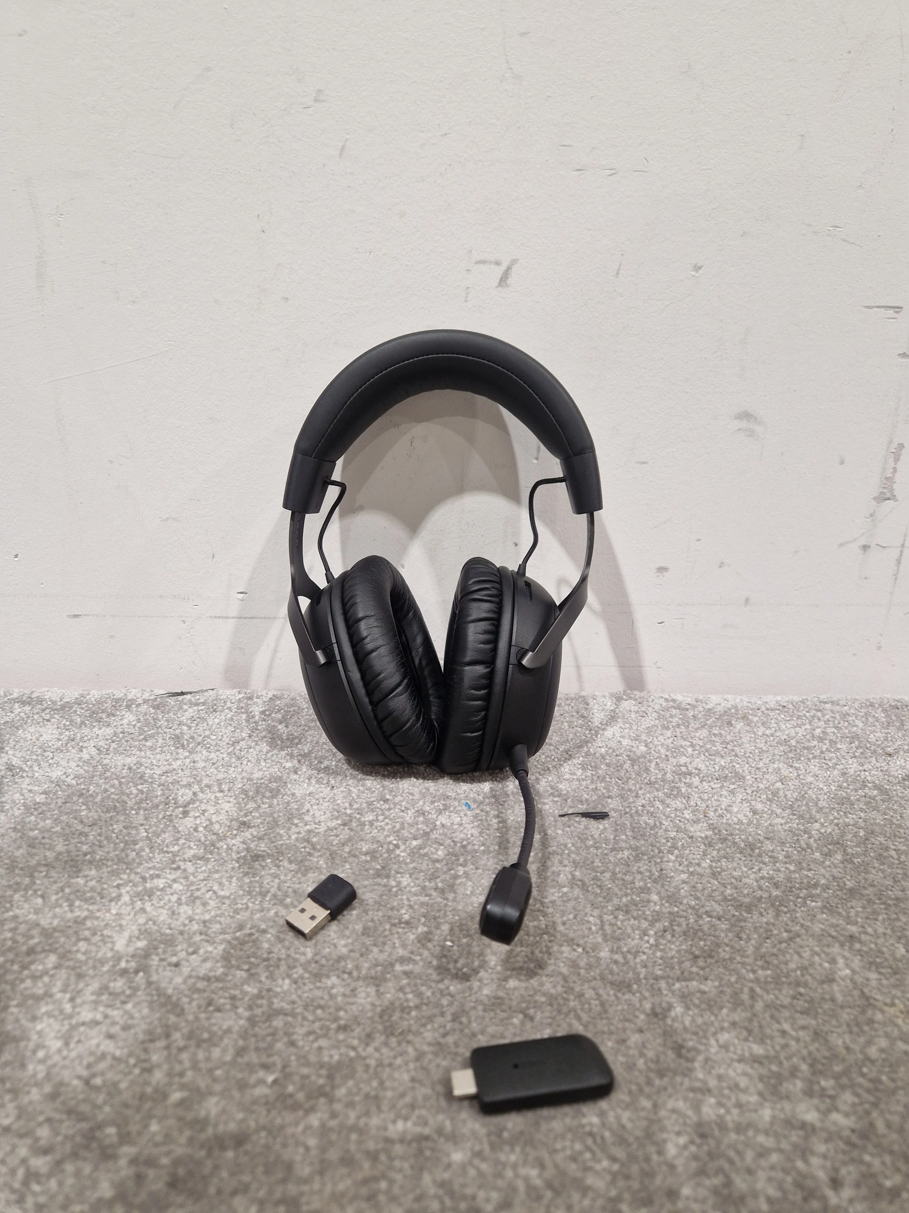 HyperX Cloud III Wireless - Gaming Headphones - Black - Excellent w/ USB Connector - Image 5