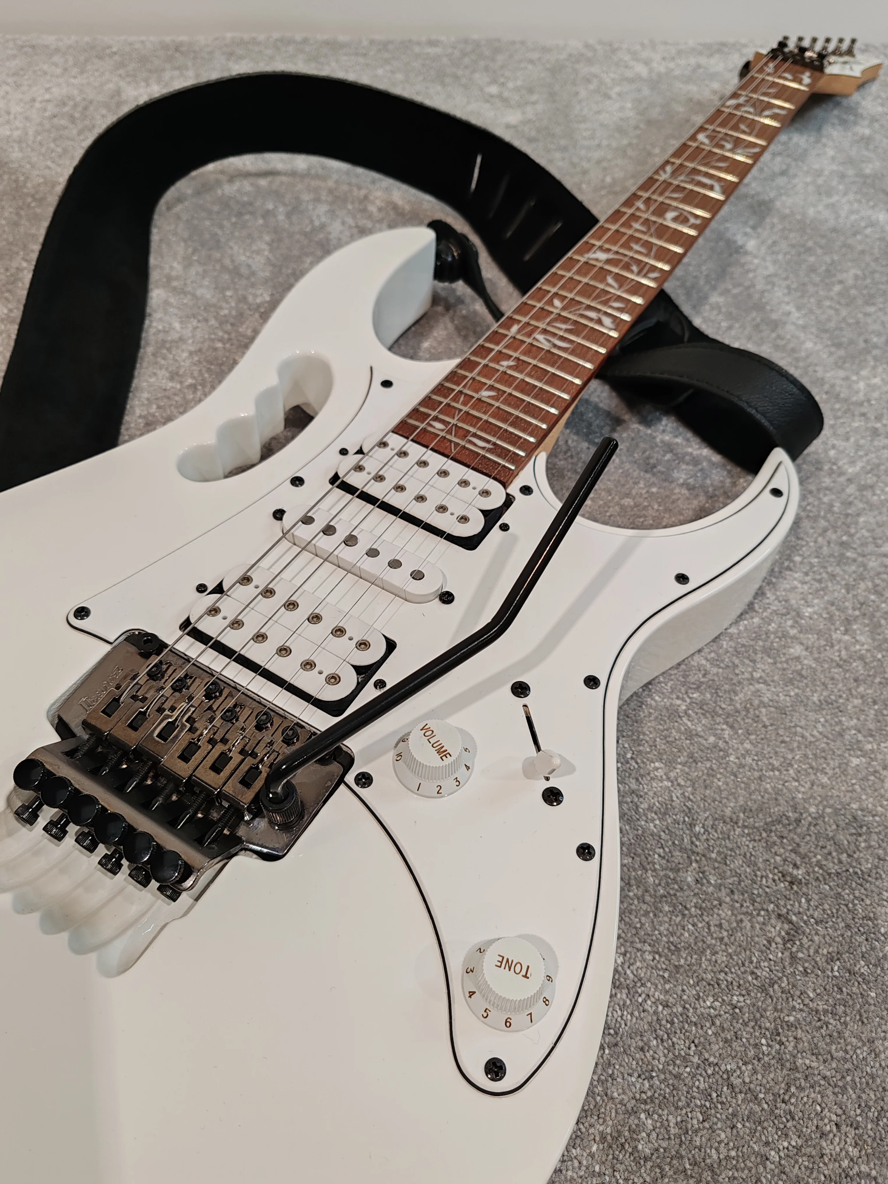 Ibanez Jem Jr Electric Guitar - White - Double Locking Trem - Image 3