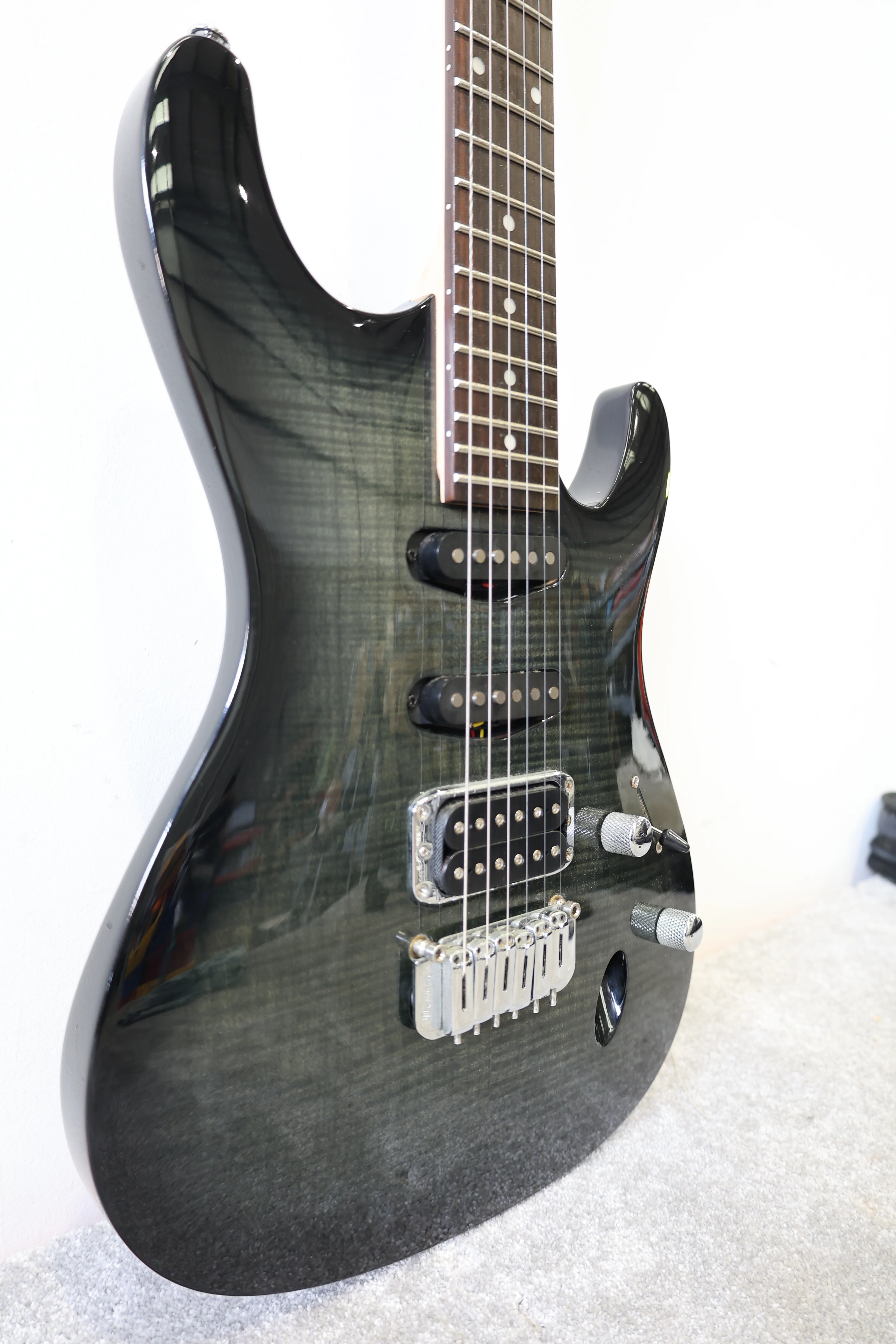 Ibanez SA 160QM Electric Guitar 2016 Dark Green - Quilted Maple Top Maple Neck - Very Good w/ Soft Case - Image 2