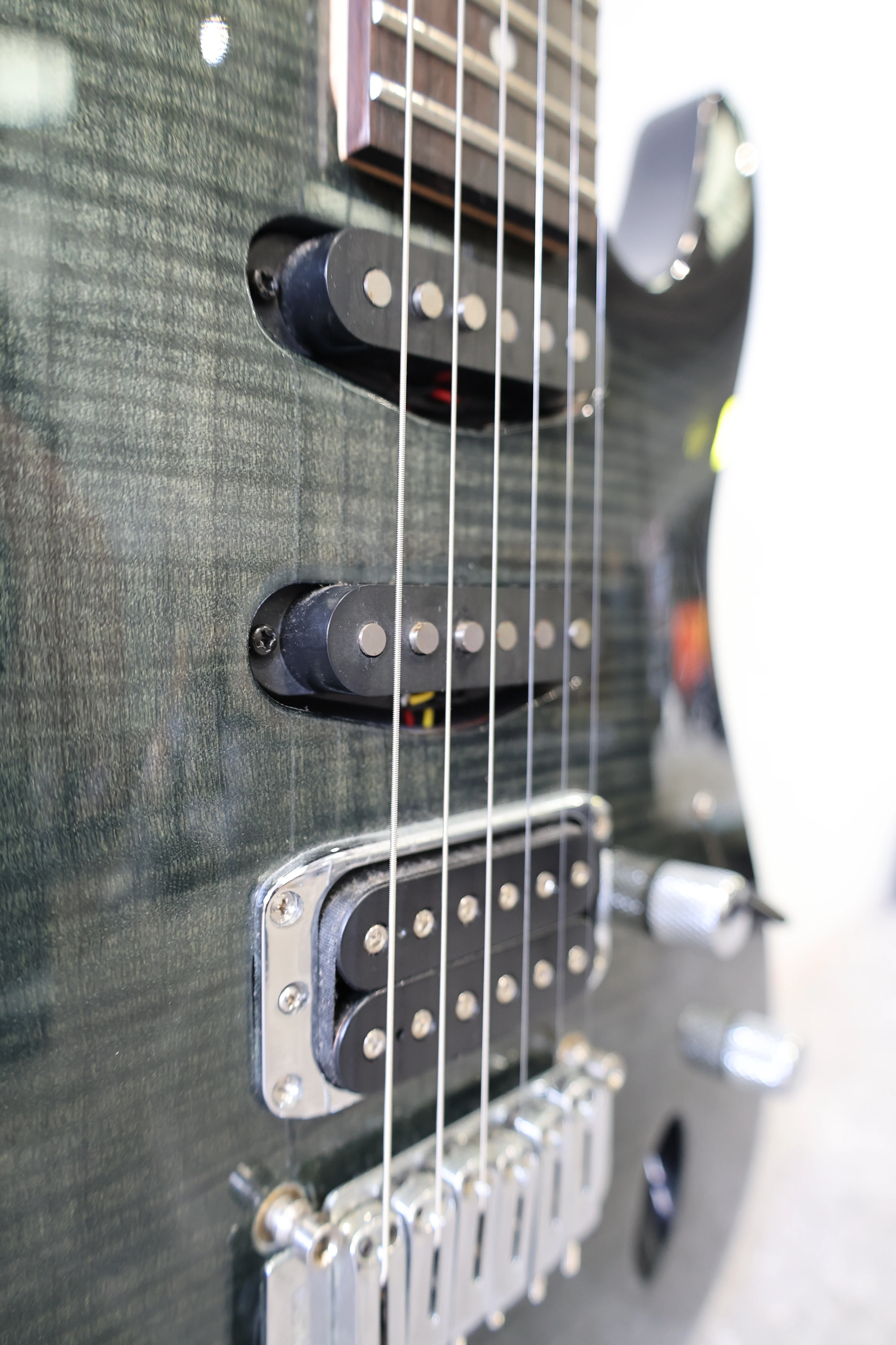 Ibanez SA 160QM Electric Guitar 2016 Dark Green - Quilted Maple Top Maple Neck - Very Good w/ Soft Case - Image 4
