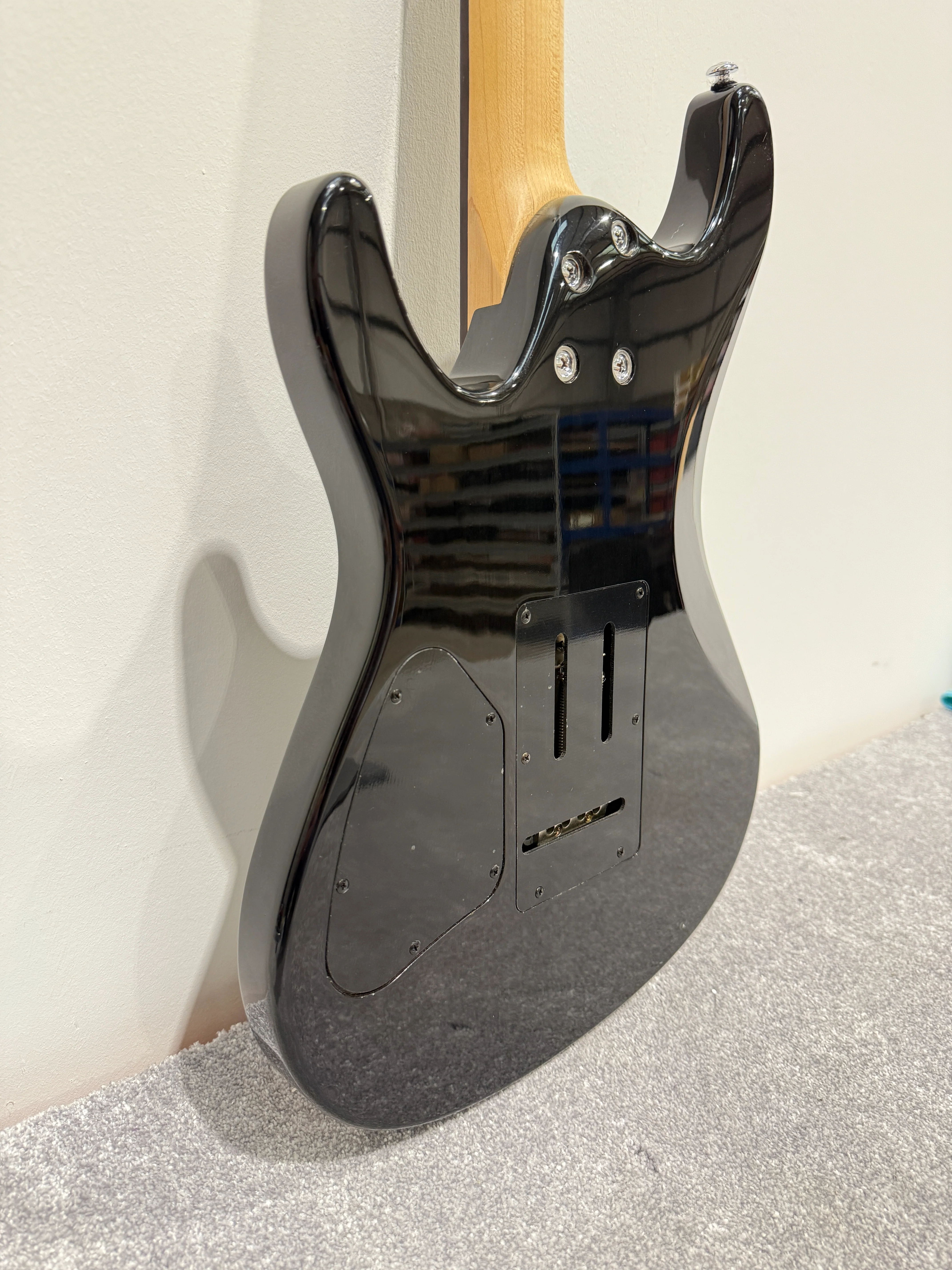 Ibanez SA 160QM Electric Guitar 2016 Dark Green - Quilted Maple Top Maple Neck - Very Good w/ Soft Case - Image 7