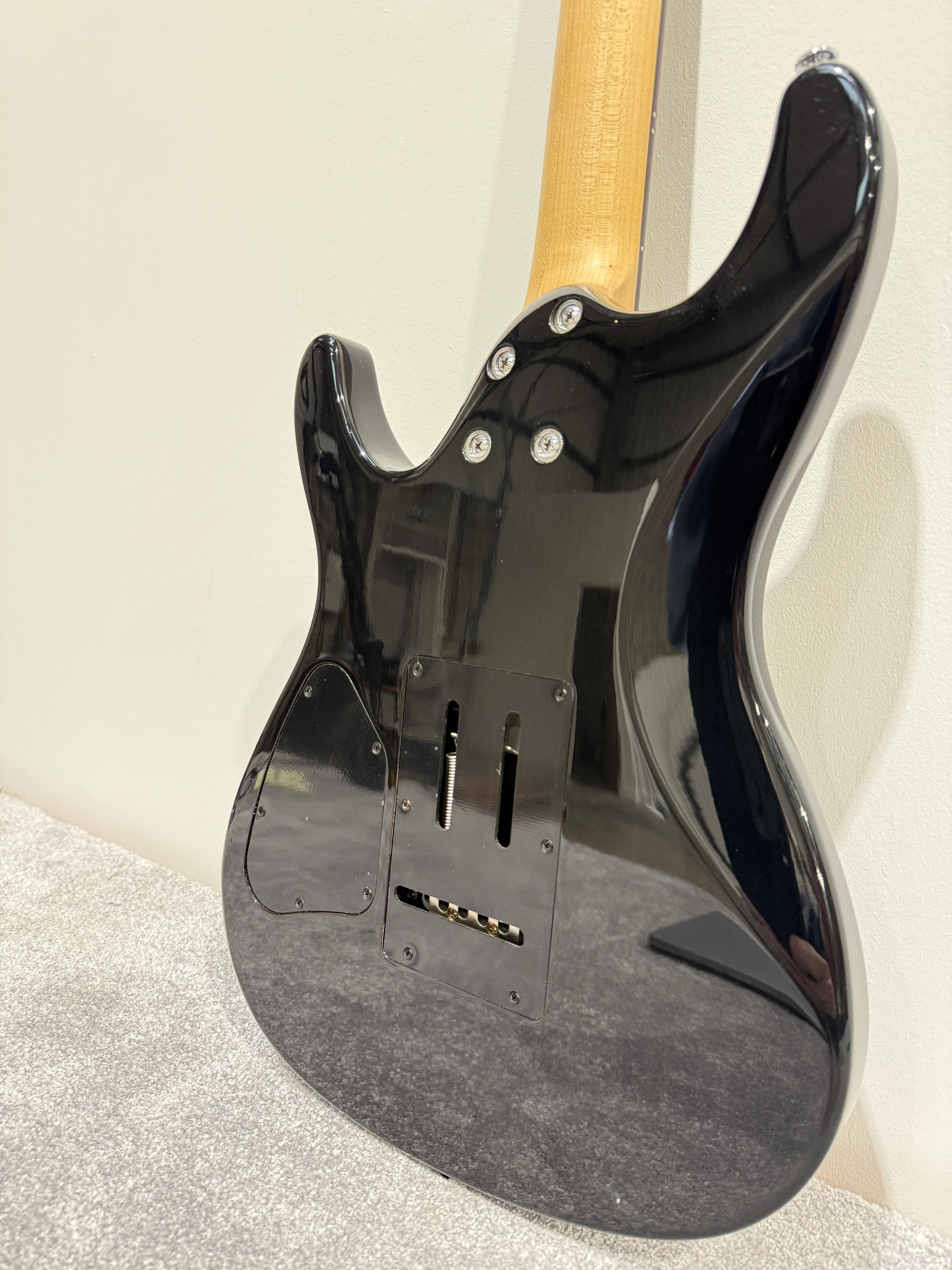 Ibanez SA 160QM Electric Guitar 2016 Dark Green - Quilted Maple Top Maple Neck - Very Good w/ Soft Case - Image 9