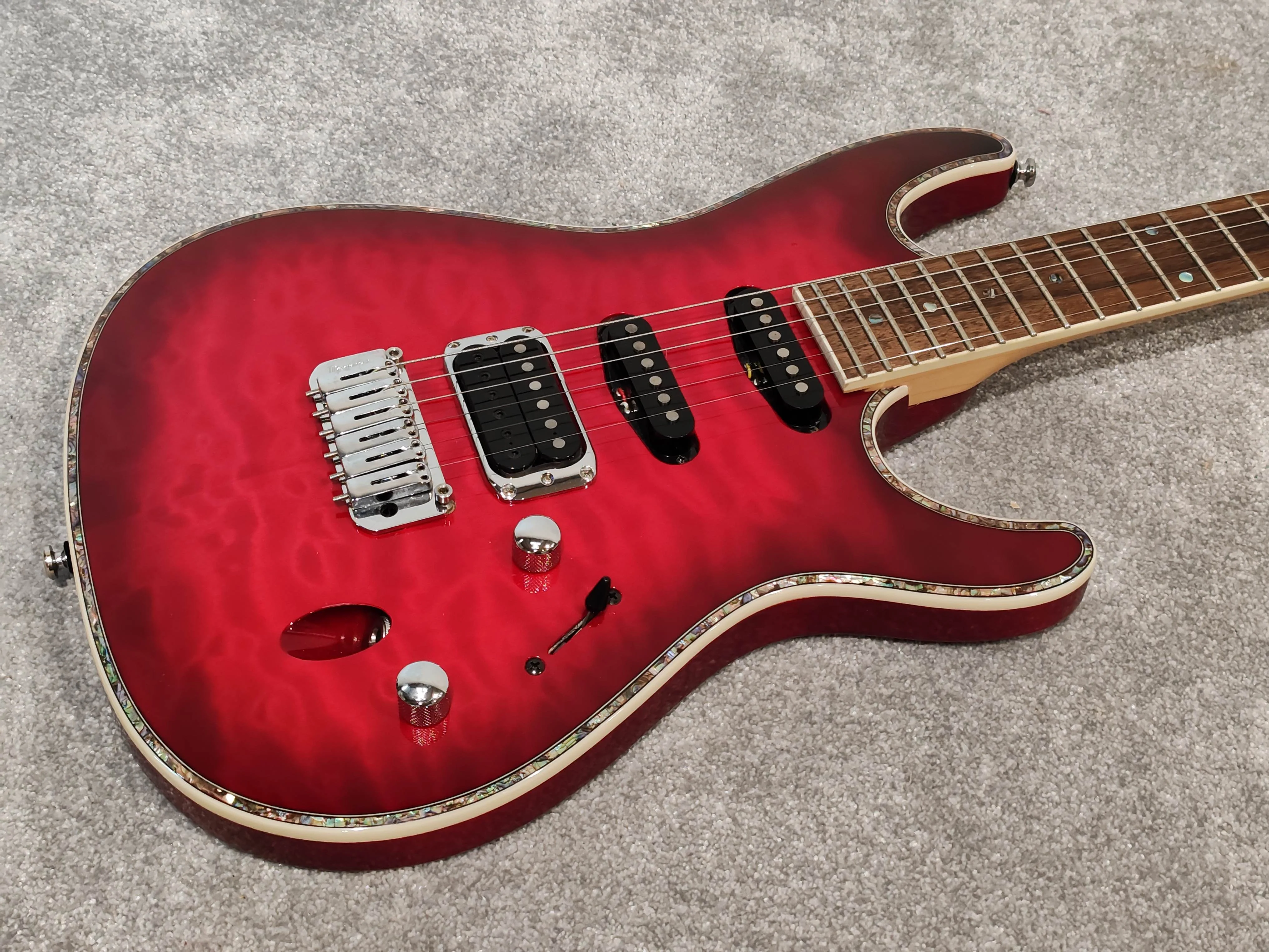 Ibanez SA360QM Electric Guitar - Red - With Hard Case - Image 6