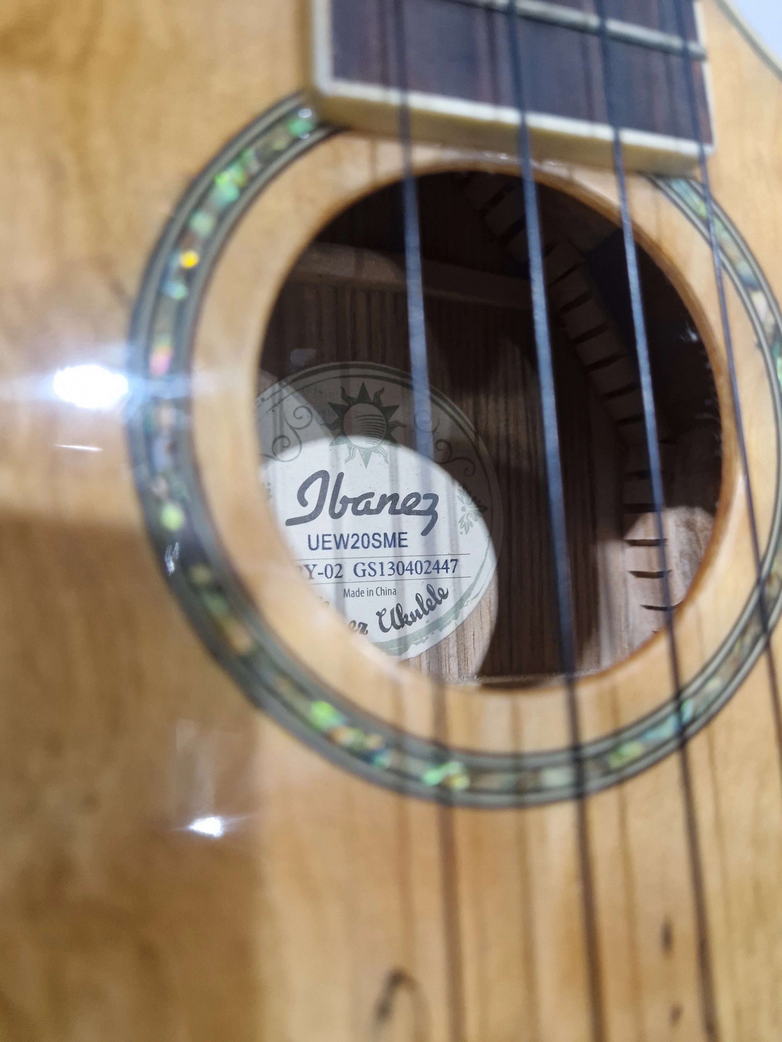 Ibanez UEW20SME - Electric Ukulele - Natural - Excellent w/ Hard Case - Image 3