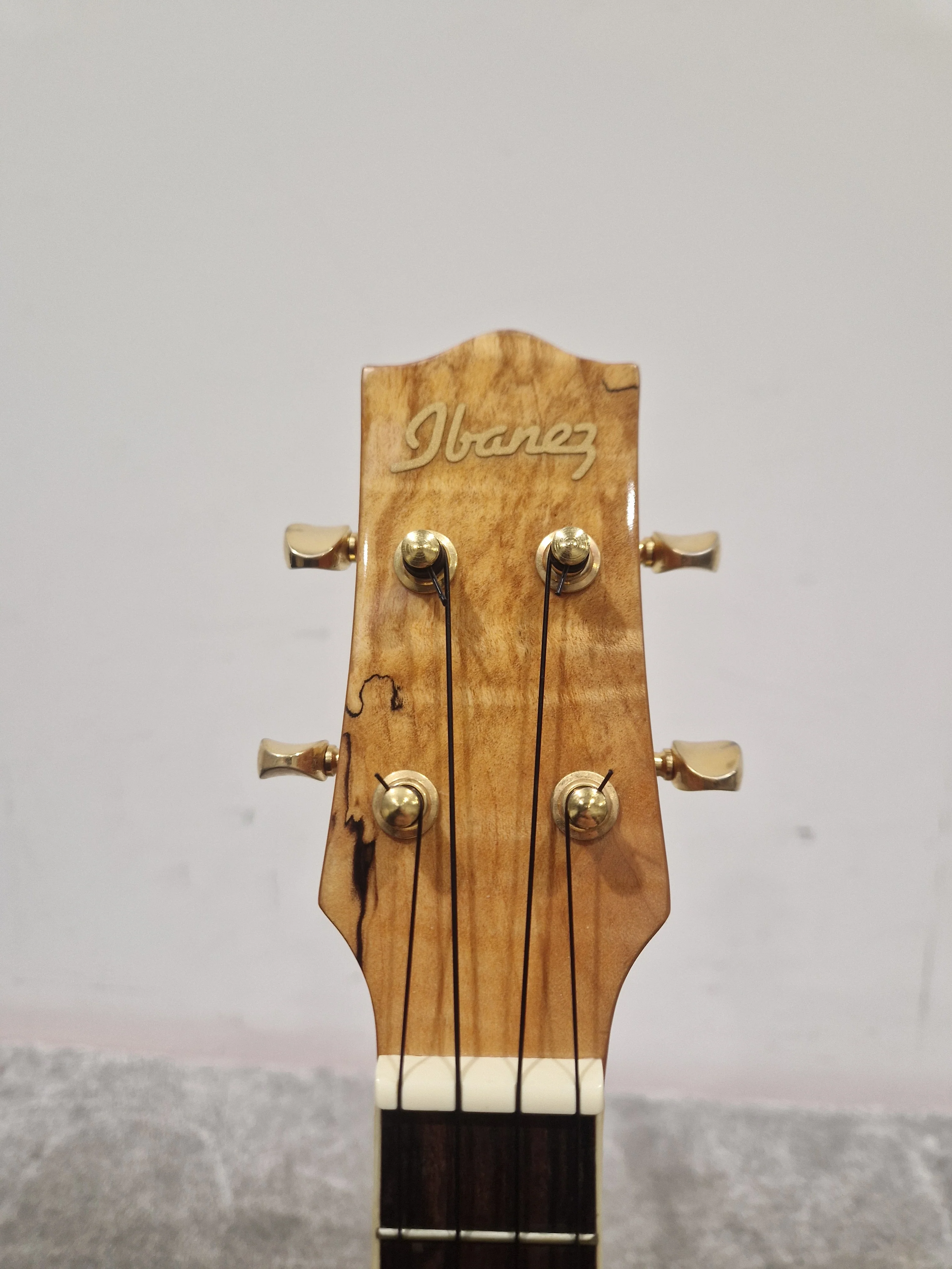 Ibanez UEW20SME - Electric Ukulele - Natural - Excellent w/ Hard Case - Image 5