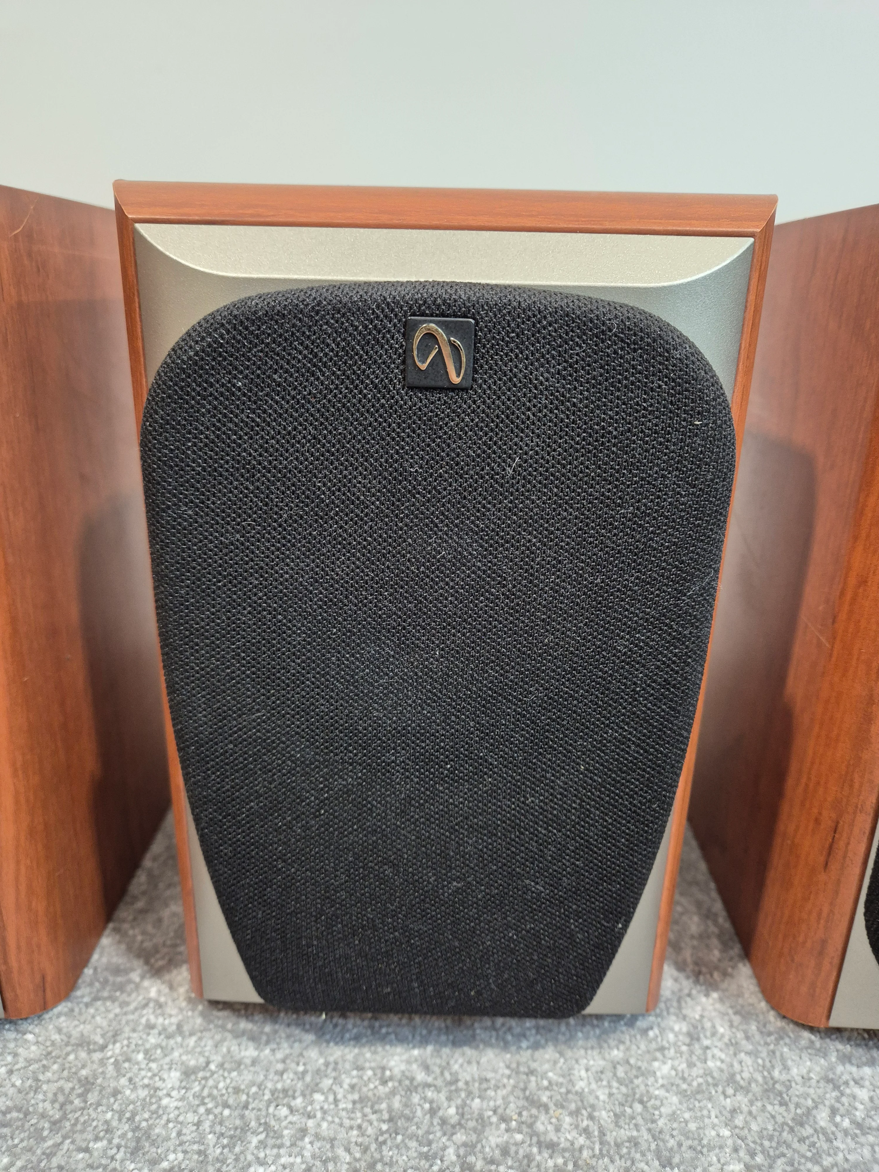 Infinity Alpha 5 – Single Bookshelf Speaker – Very Good - Image 2